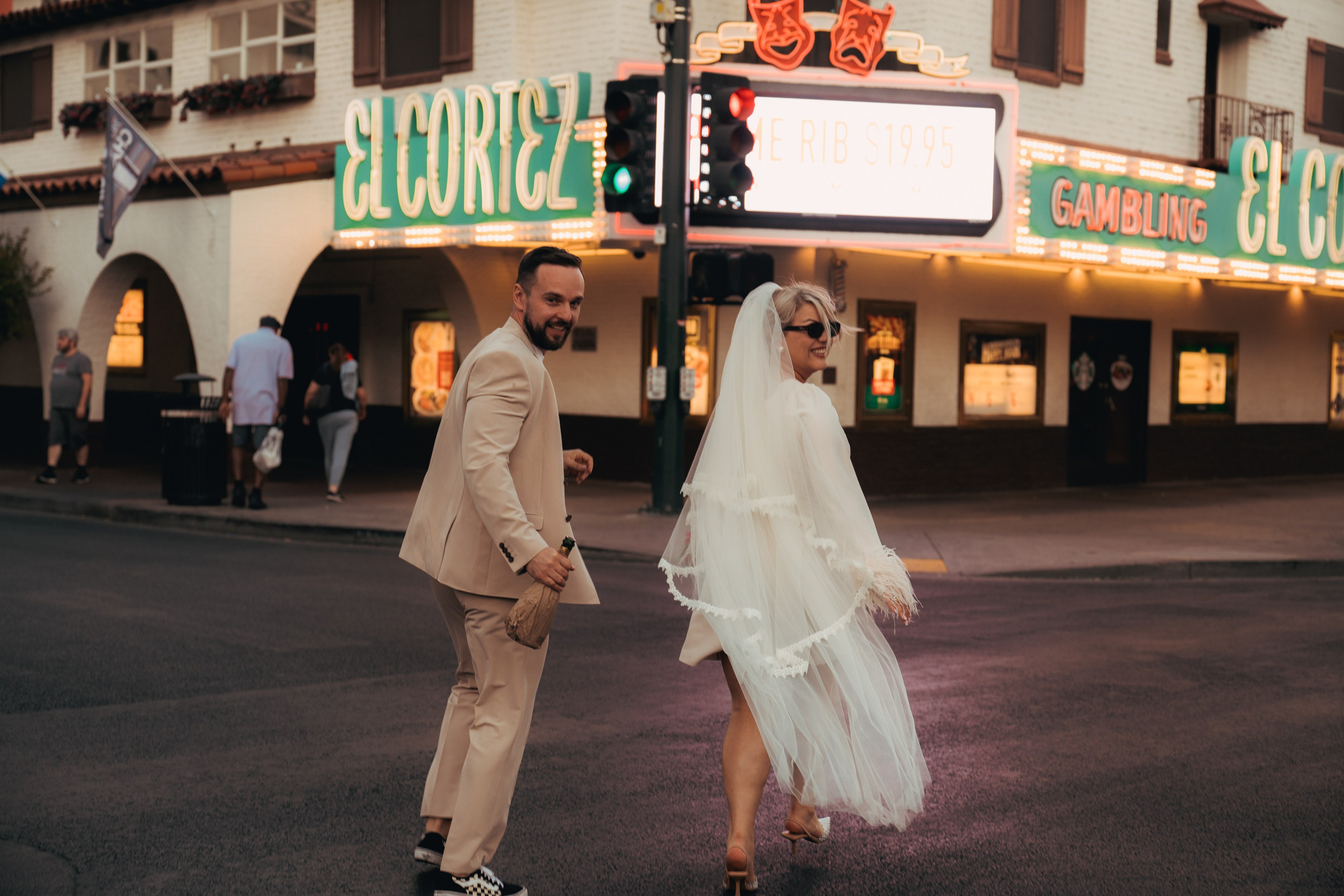 Justyna&Karol. Wedding & elopement photographer Viktoriya Kravtsov. Las Vegas