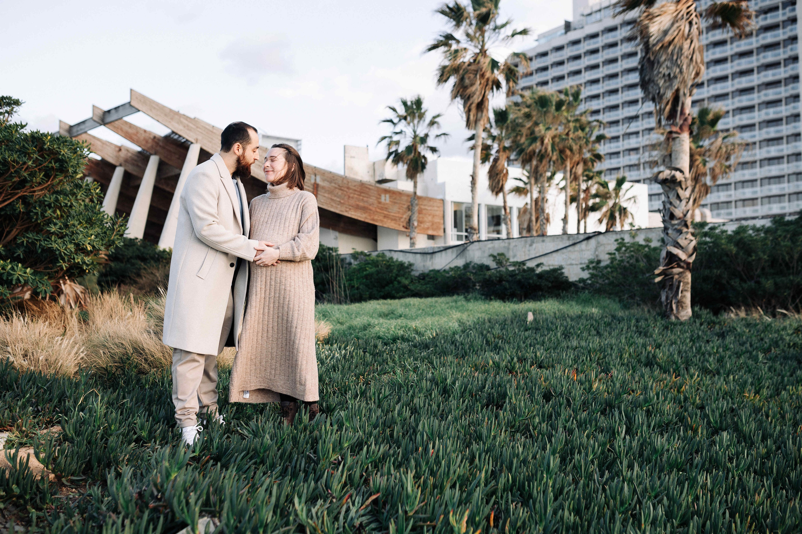 WINTER, PREGNANCY PHOTOSESSION (TEL AVIV). PHOTOGRAPHER IN ISRAEL