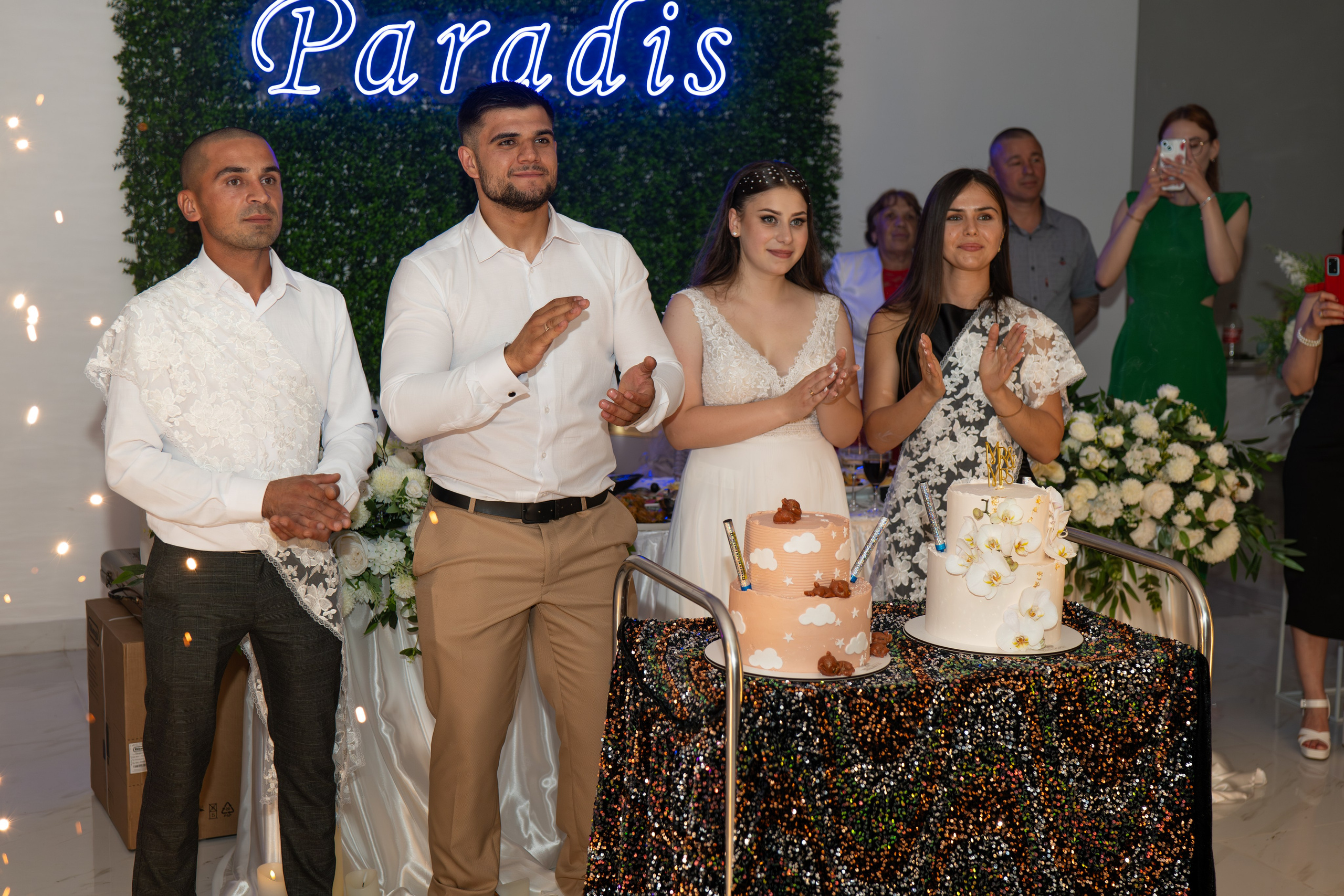 Constantin & Andreea. Fotograful și Cameramanul familiei dvs în Franța Paul Photographer