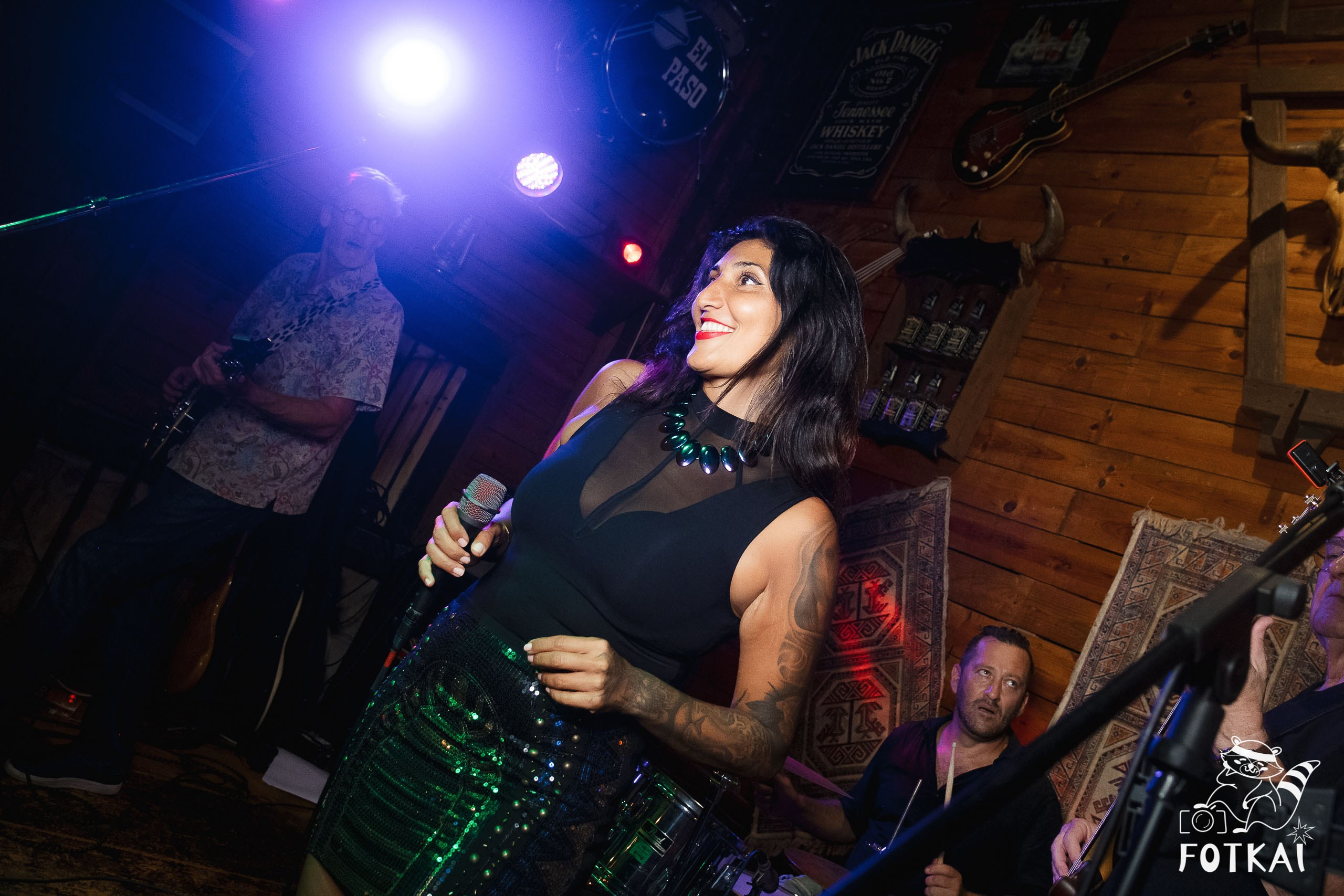 El Paso Rock Bar Torrevieja: Reportaje fotográfico 03.10.25 | FOTKAI