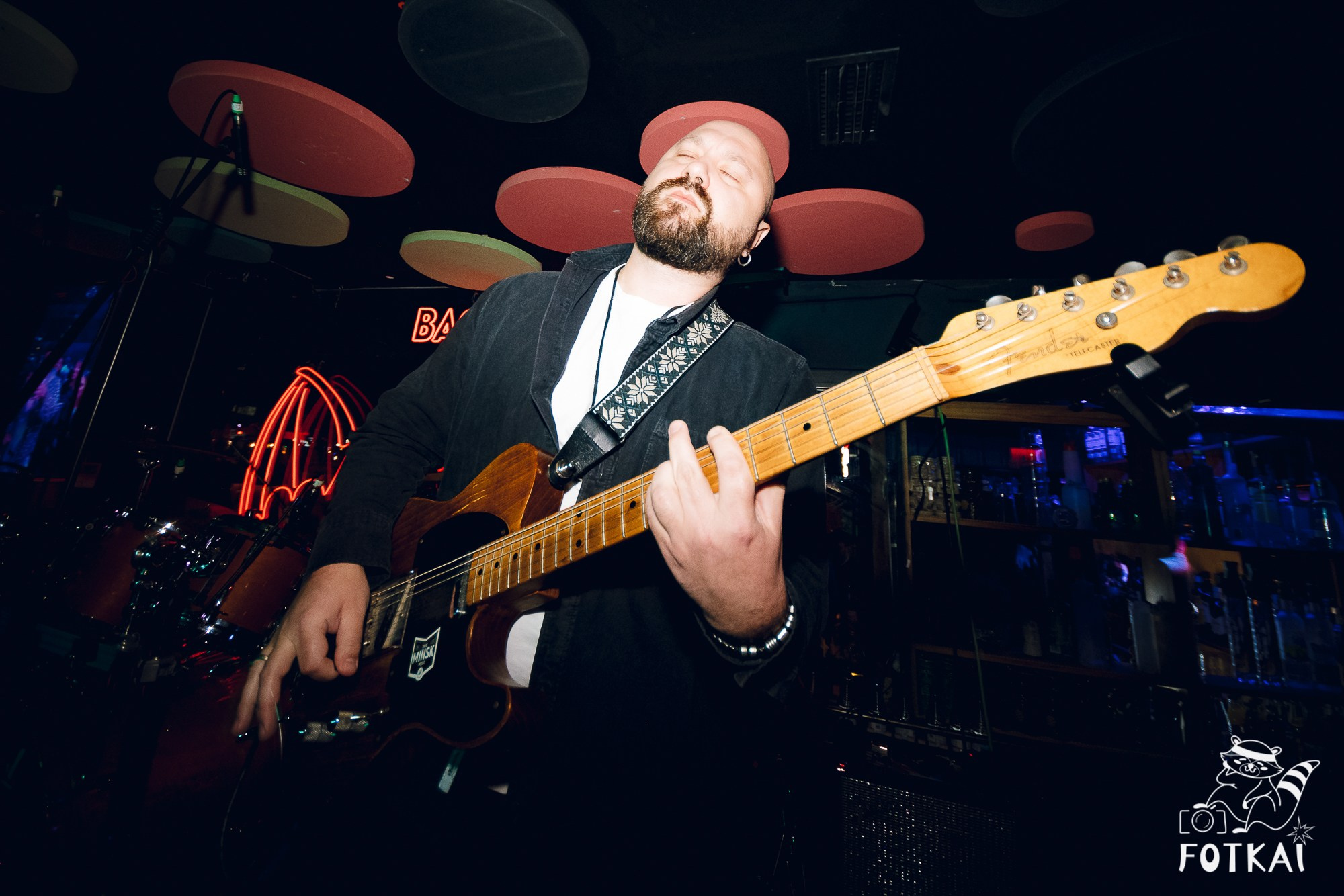 Концерт Delyrio в Confetti Playa Alicante — живое выступление группы, февраль 2026 | FOTKAI