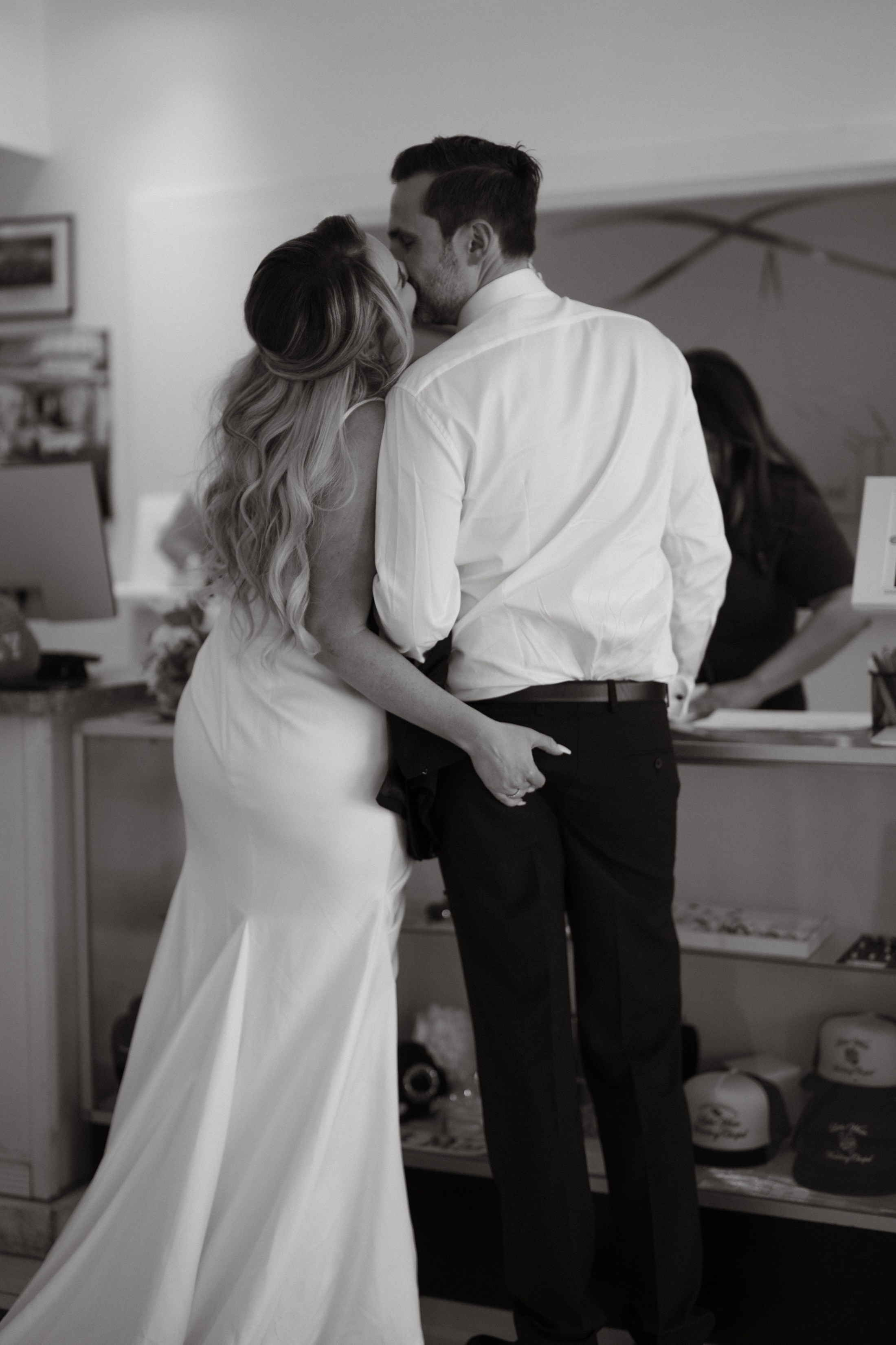 G&M. Wedding & elopement photographer Viktoriya Kravtsov. Las Vegas