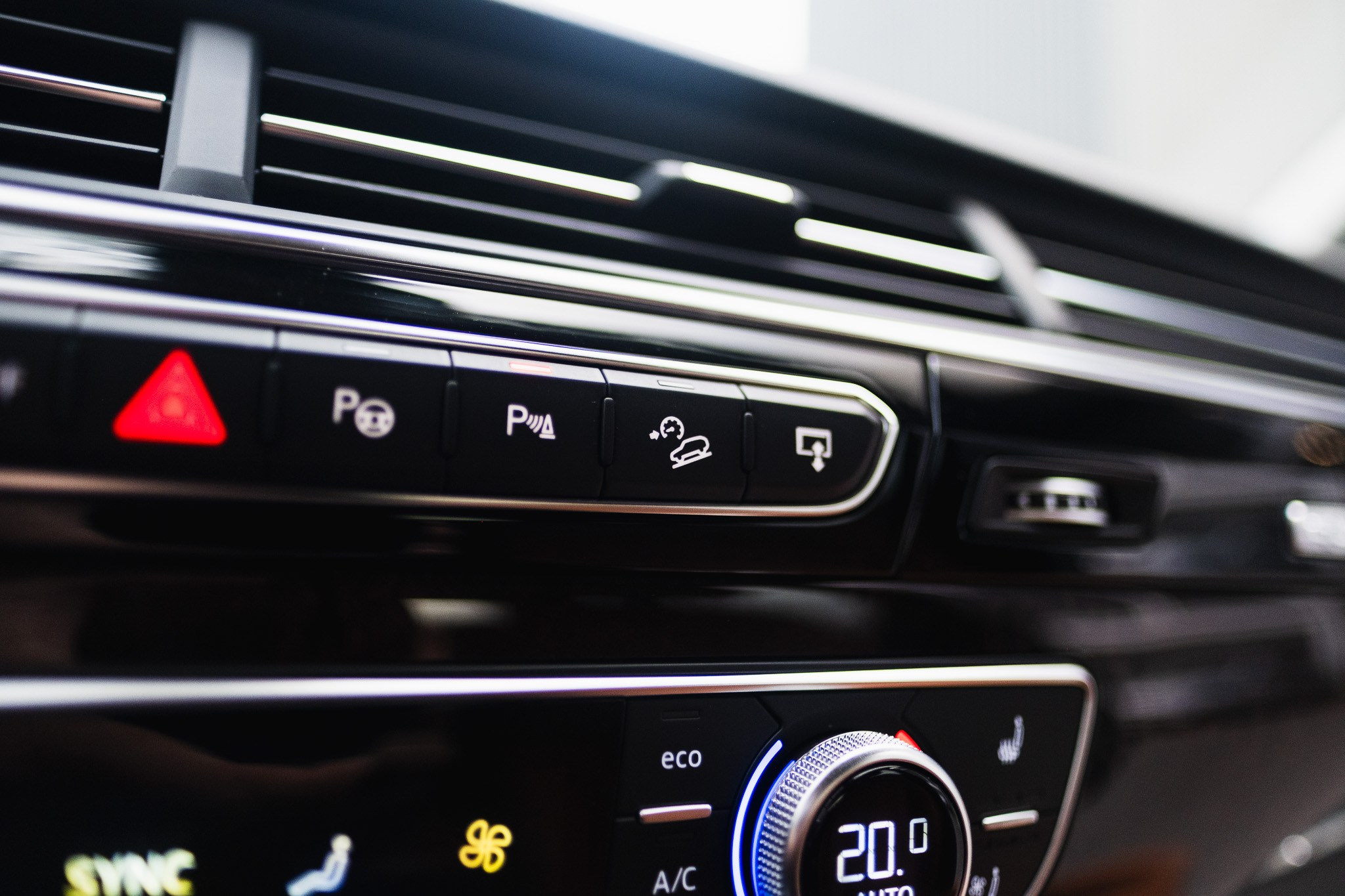 AUDI Q7. LOHA VISUALS — AUTOMOTIVE PHOTOGRAPHY