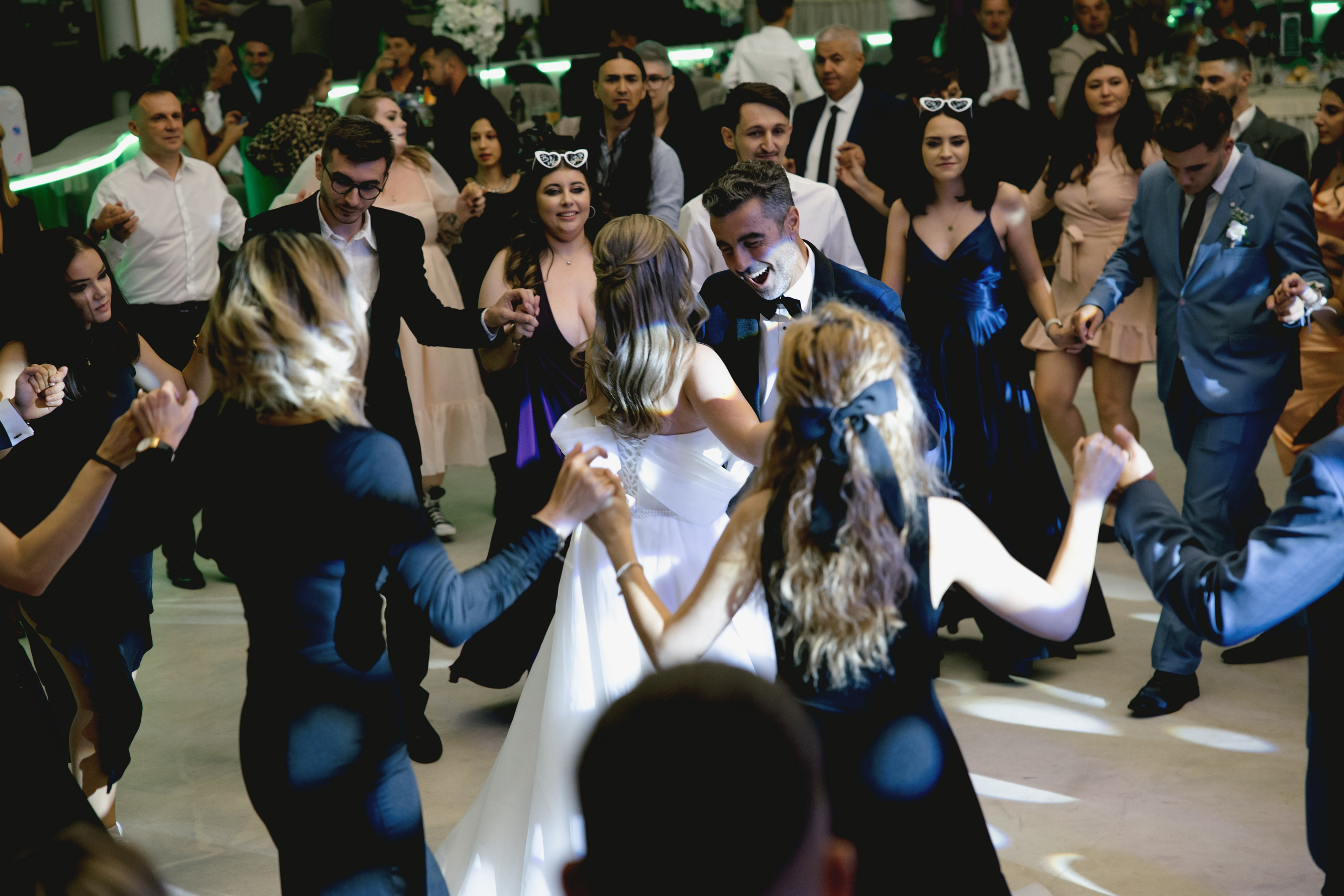 Bianca & Mihnea Pitesti. MDimaFotoStudio. Fotograf de nuntă, evenimente private și de familie