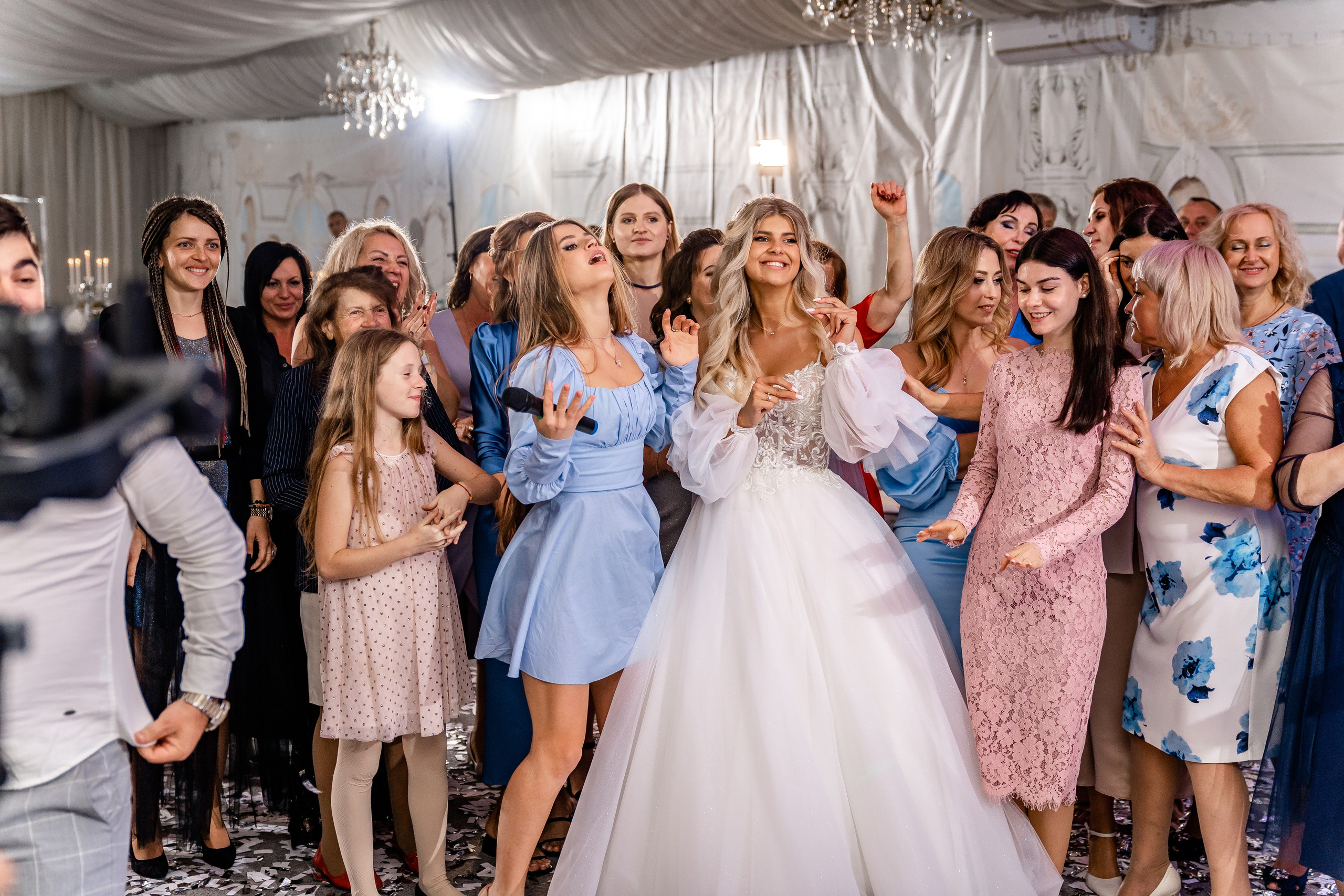 Die Feier. Hochzeits- und Reportagefotograf für München, Regensburg, Deutschland RED LINE Media