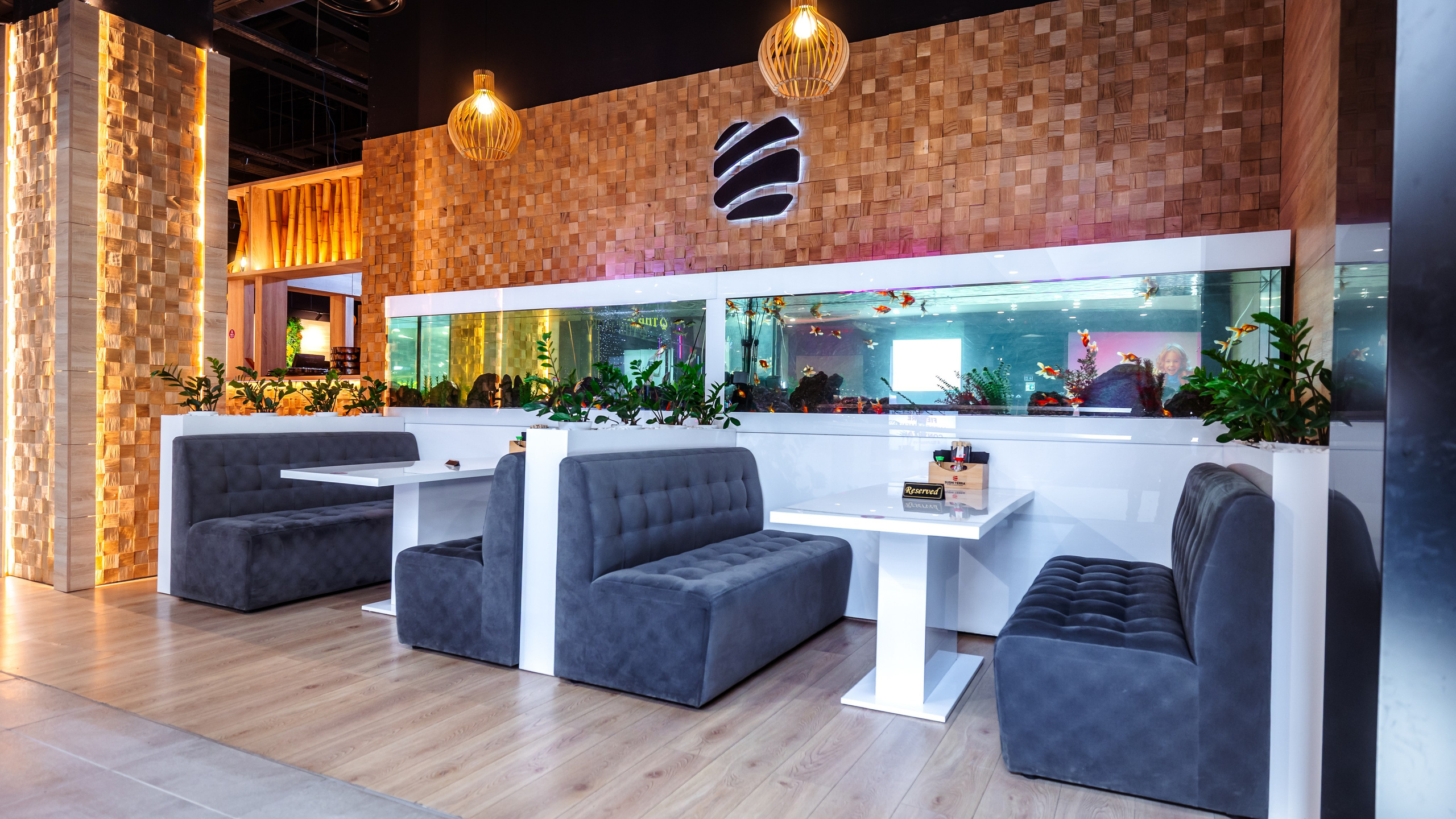 Sushi Terra. Marius Ciocan