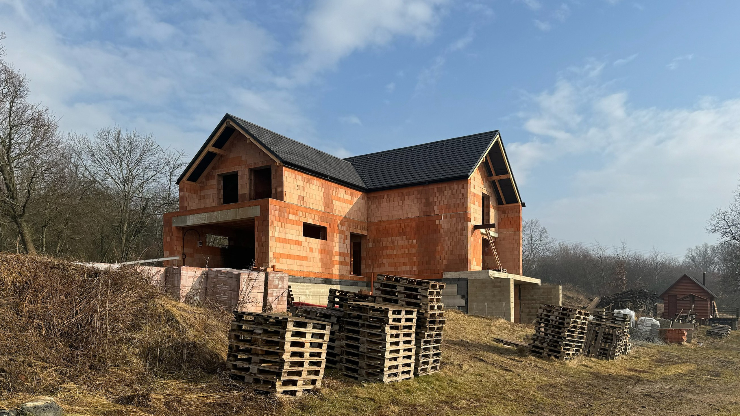 Architekt Praha - Navrhujeme luxusní domy. Špičková moderní architektura. architektonické studio Praha. Architekti rodinných domů | Architektonické studio Praha. Zahradní architekt. Bytový Architekt a Návrhy interiérů. Architekt rodinných domů. Luxury villa. Nejlepší Vily. Luxury vila.