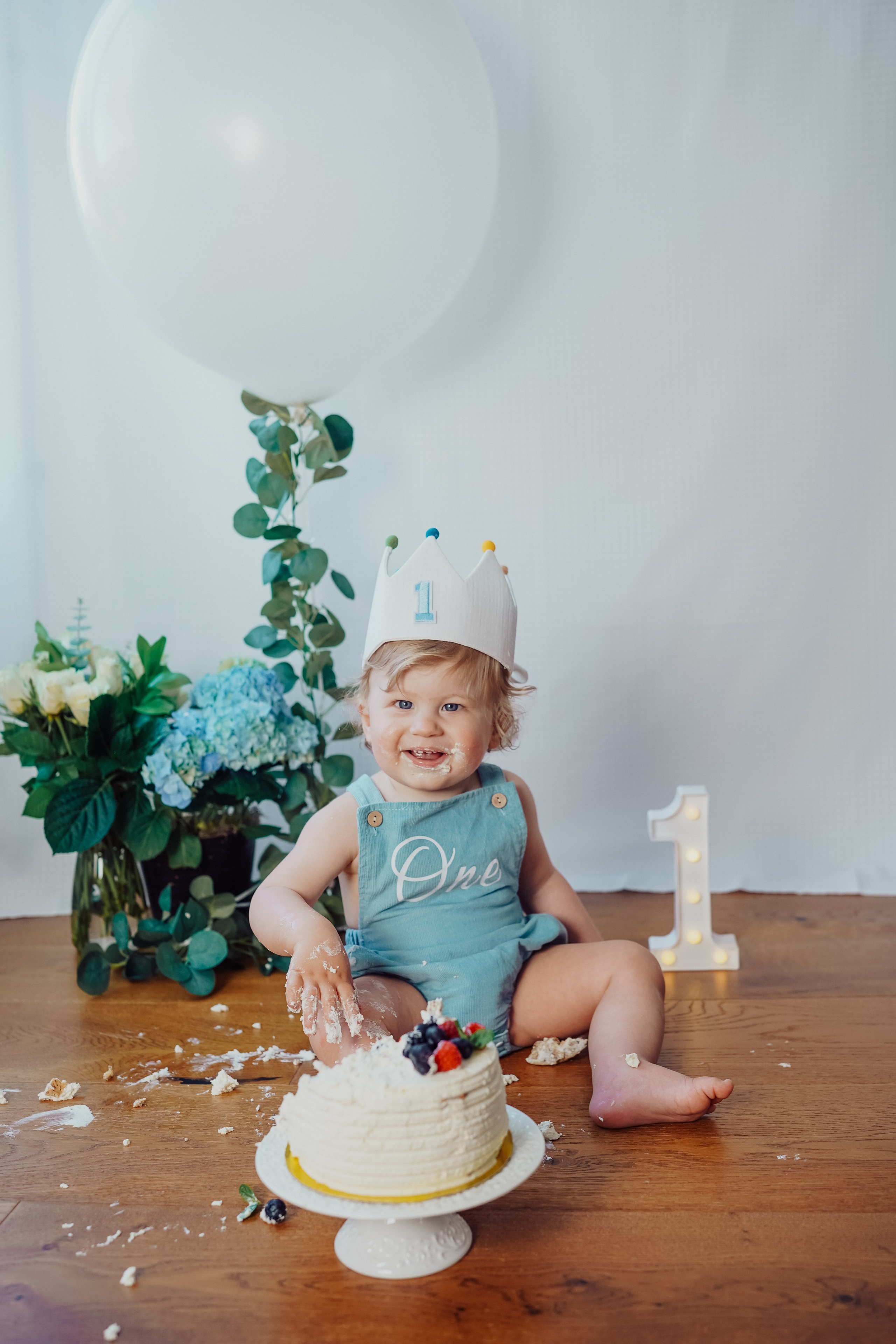 Cake Smash. Maternity, family and newborn photography in San Francisco Bay Area