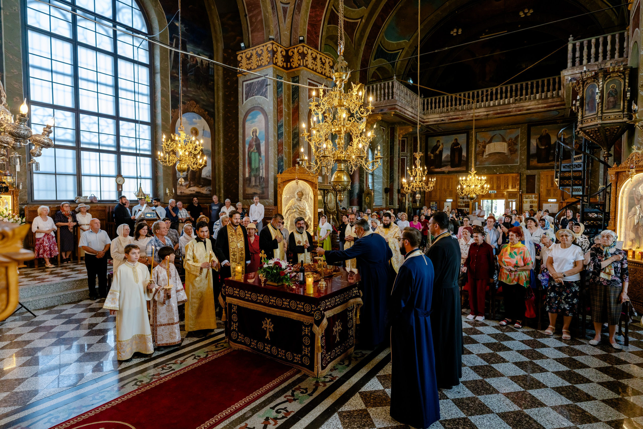 Hram Biserica Sfânta Vineri din Ploiești. Mihai Alexandra Events