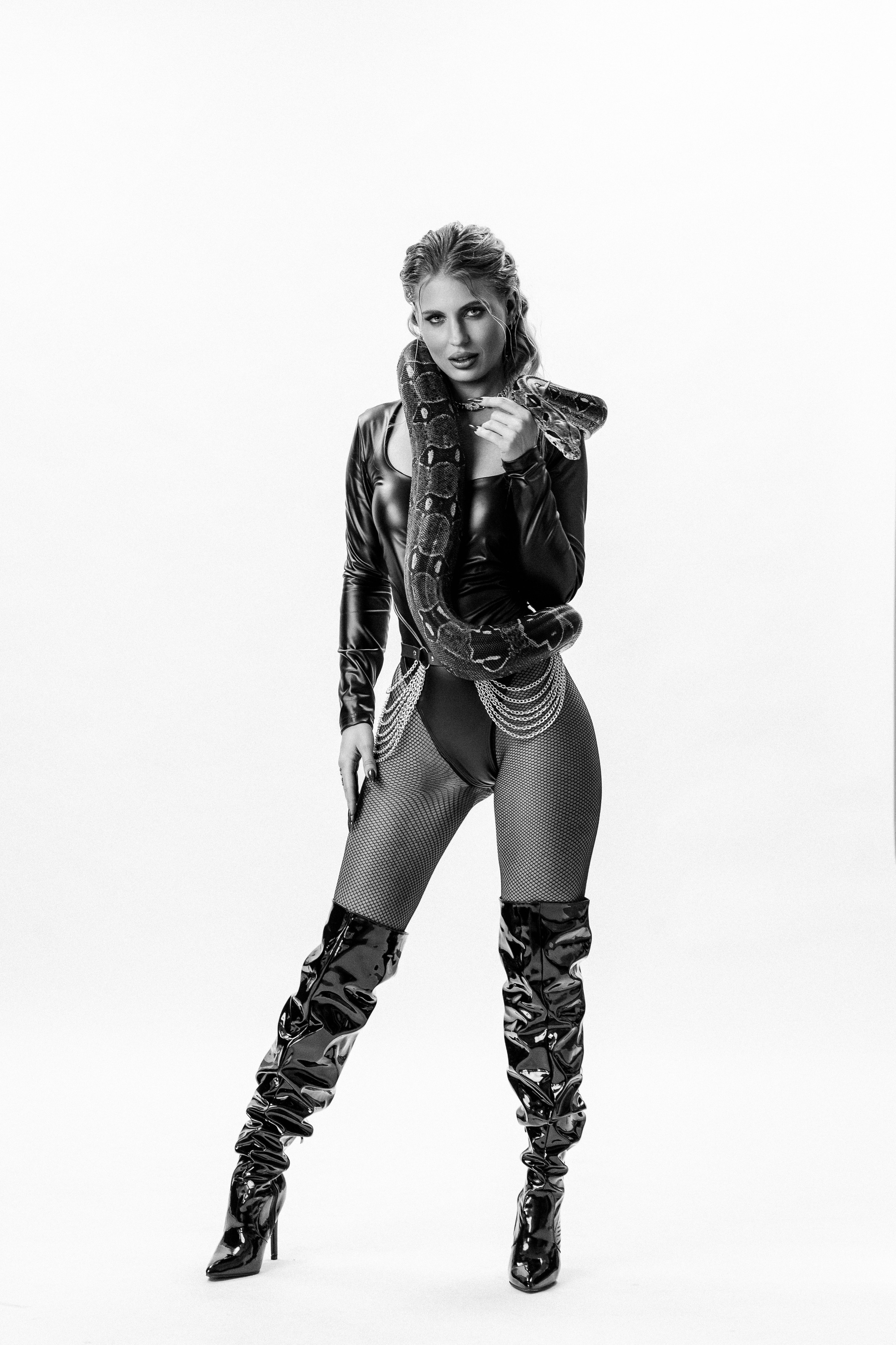 Nadzeya (Boa photoshoot) 09.03.2025. Portree- ja perefotograaf Anton Hansen Tallinnas, Eestis