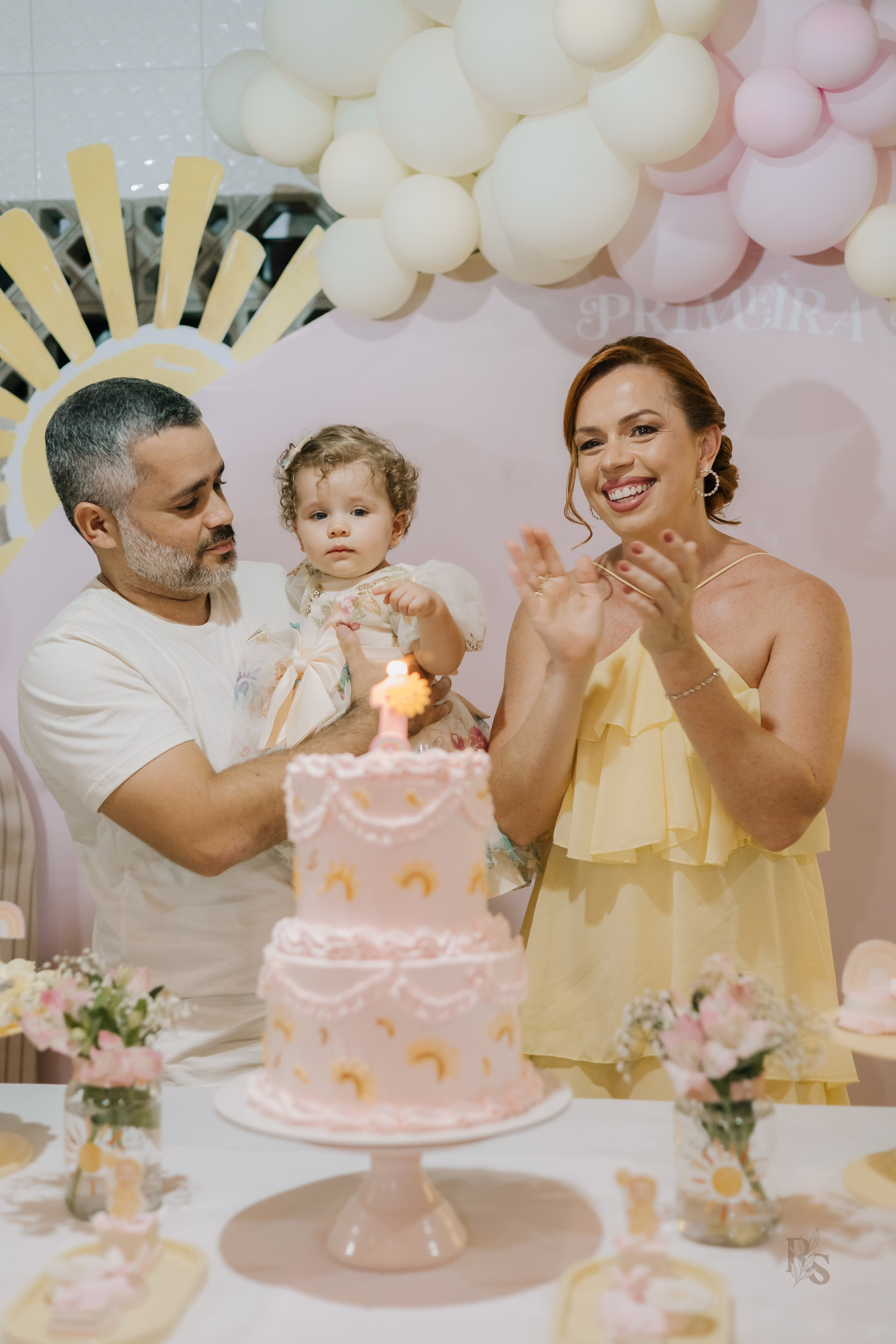 Aurora — 1 ano. Fotógrafo Richard Silvestre — Casamentos na Bahia