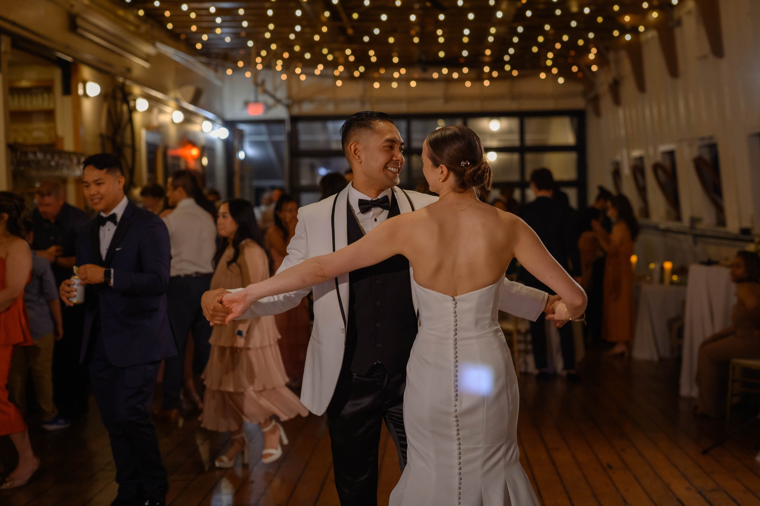 Kevin & Katie. Wedding & portrait photography in the Seattle Area. Helen Michelle photographer