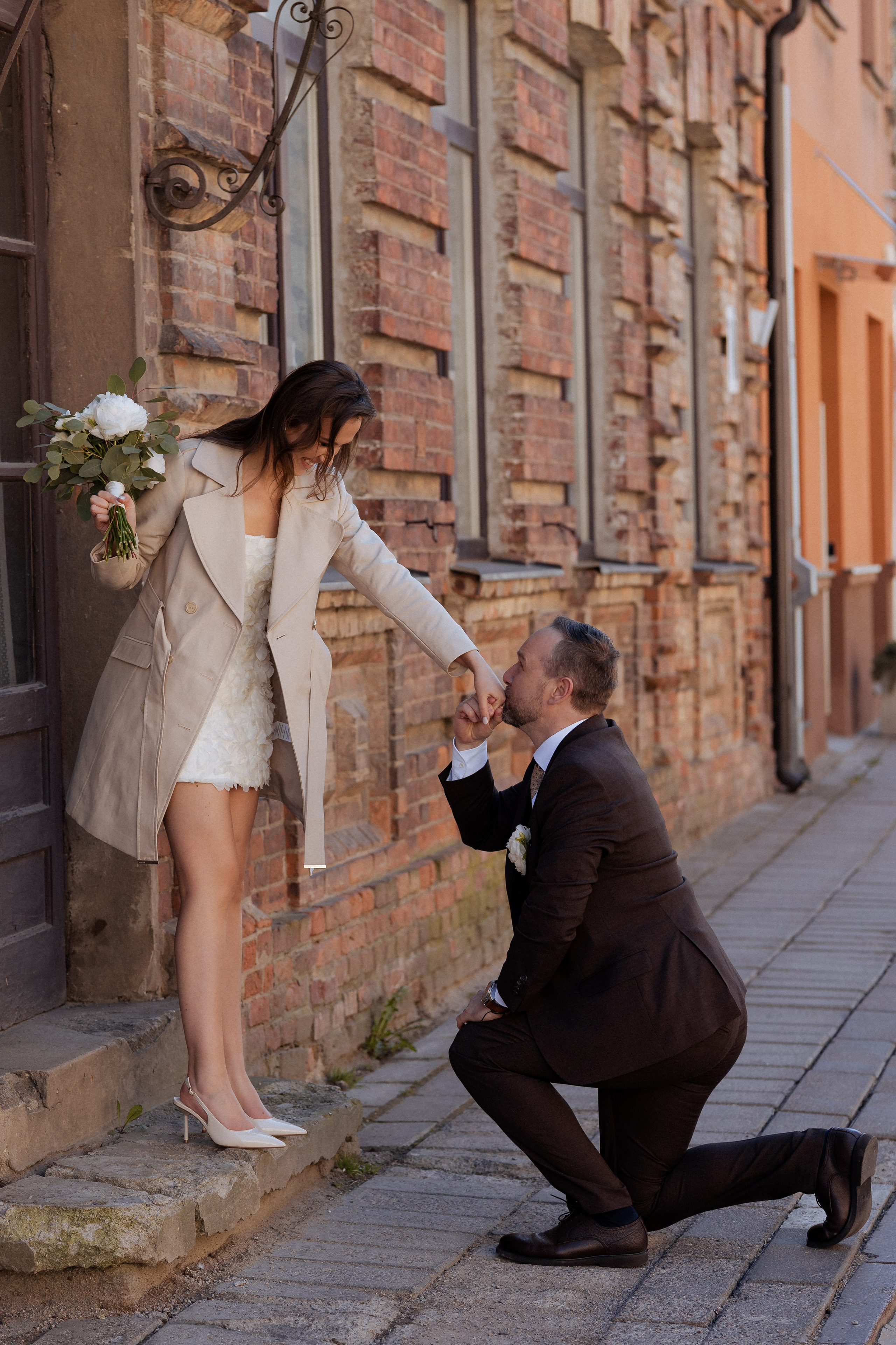 Monika ir Vytautas — miestu alsuojanti trumpa jaunųjų fotosesija Kaune