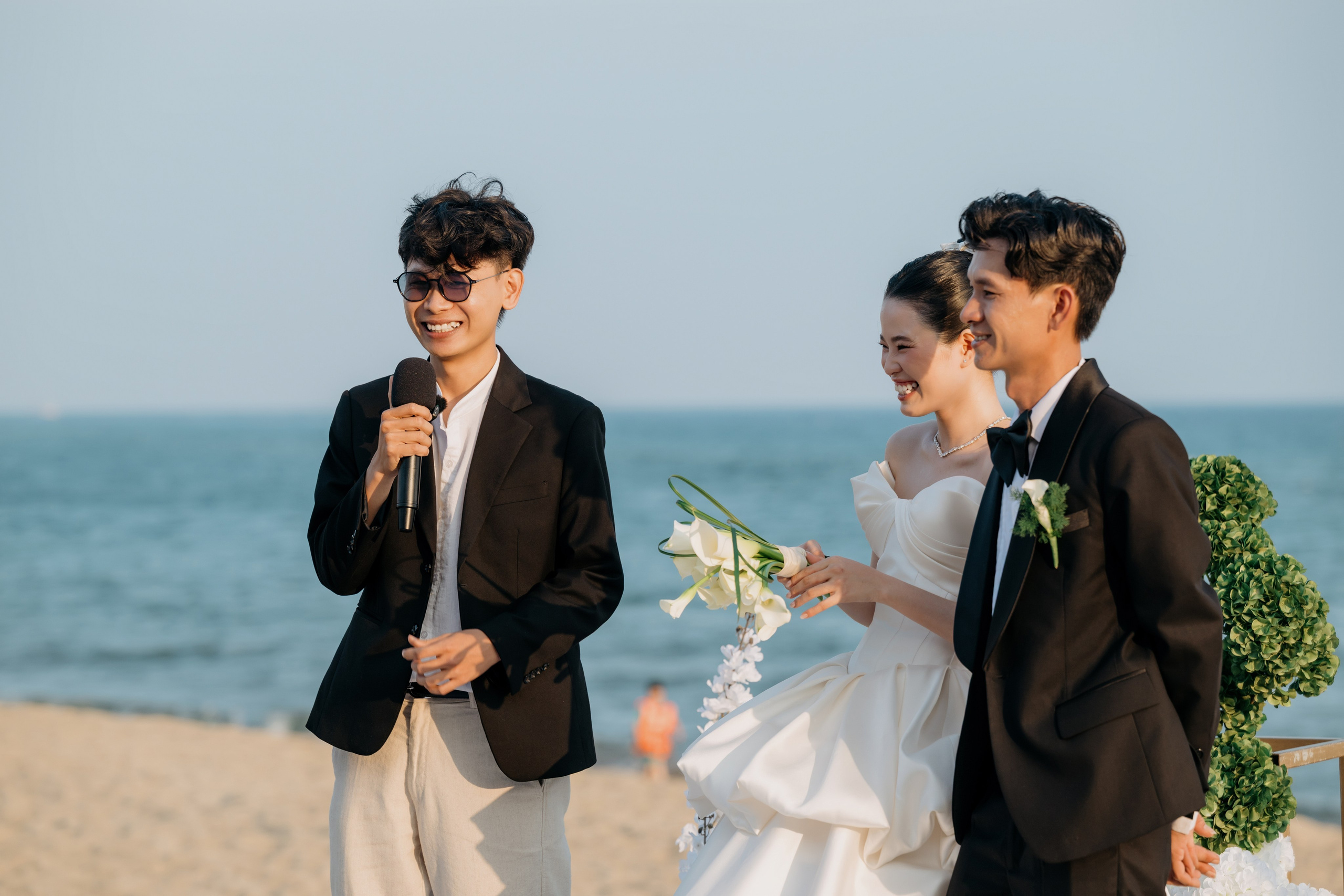 DIEU & THINH/Destination Wedding. Nhiếp ảnh gia đám cưới hàng đầu tại Thành Phố Hồ Chí Minh