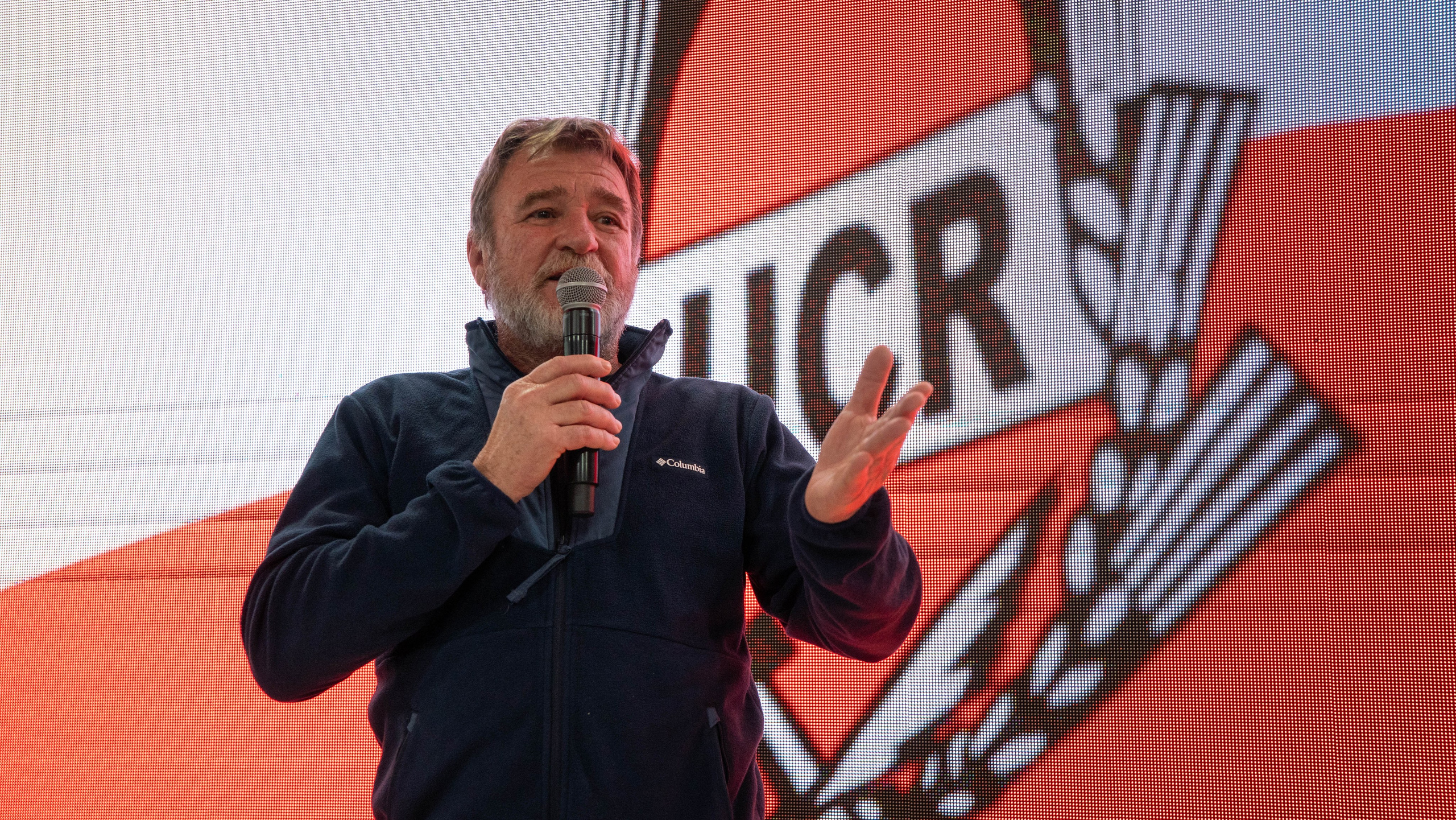 Asunción de autoridades de la Juventud Radical. Cuarta Pared