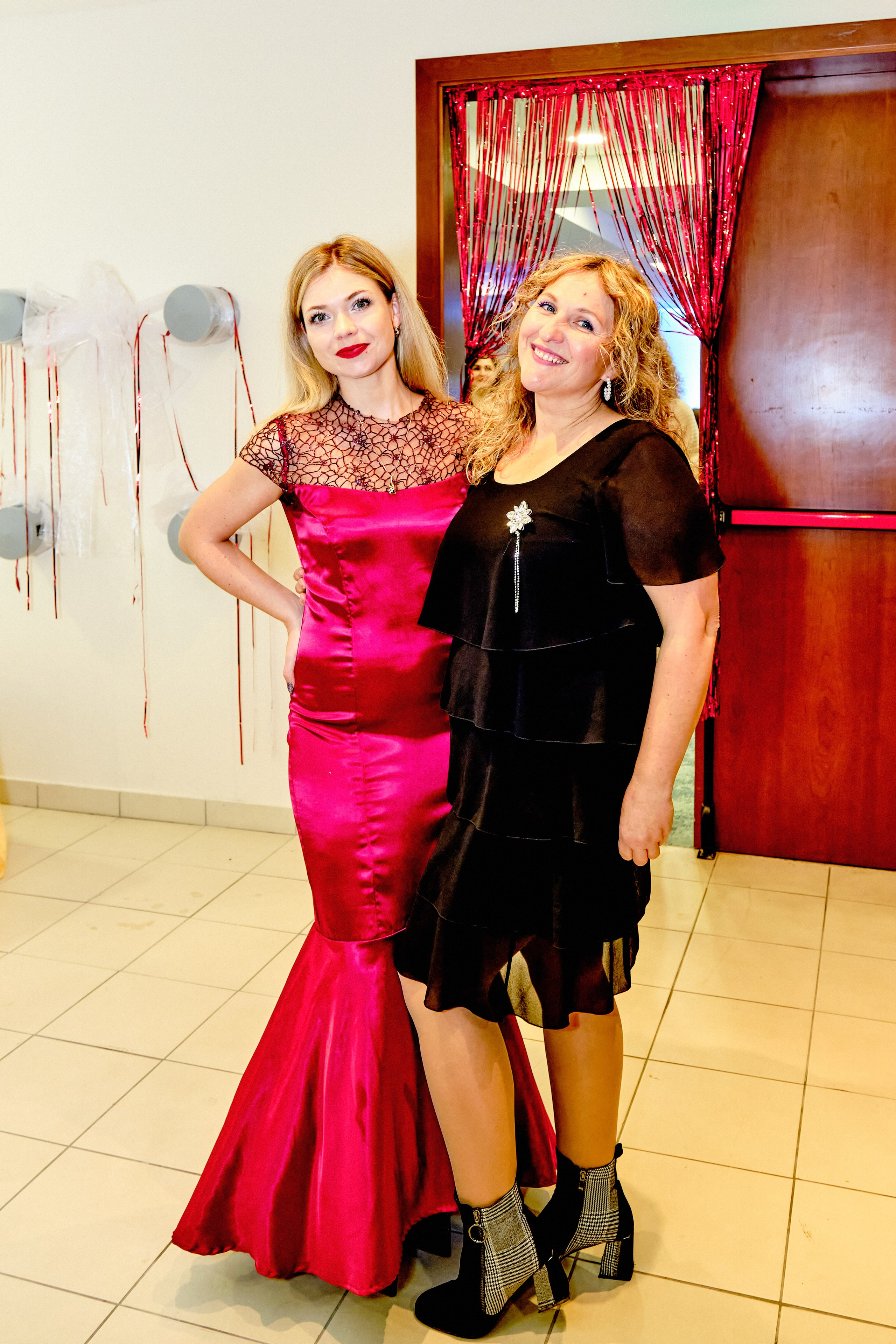 Фоторепортаж з благодійного Новорічного балу у Чорногорії. Портретний фотограф Альона Новгородцева