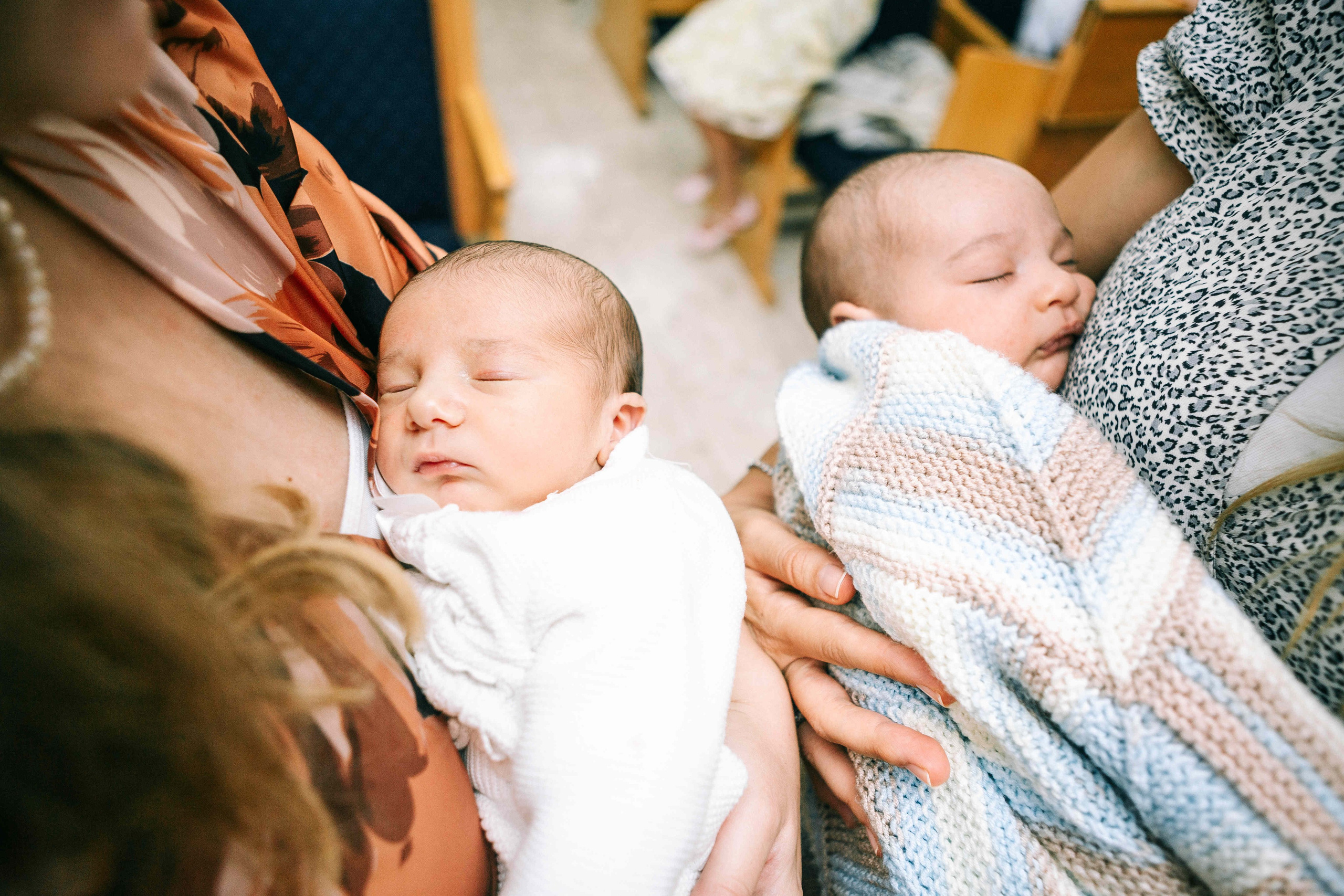BRITH MILA IN THE SMALL SYNAGOGUE. PHOTOGRAPHER IN ISRAEL