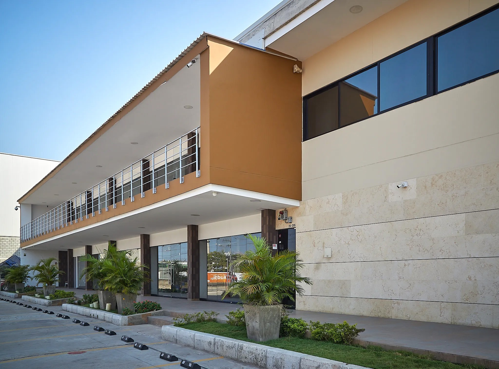 Sesión fotográfica arquitectónica Mall Comercial El Bosque