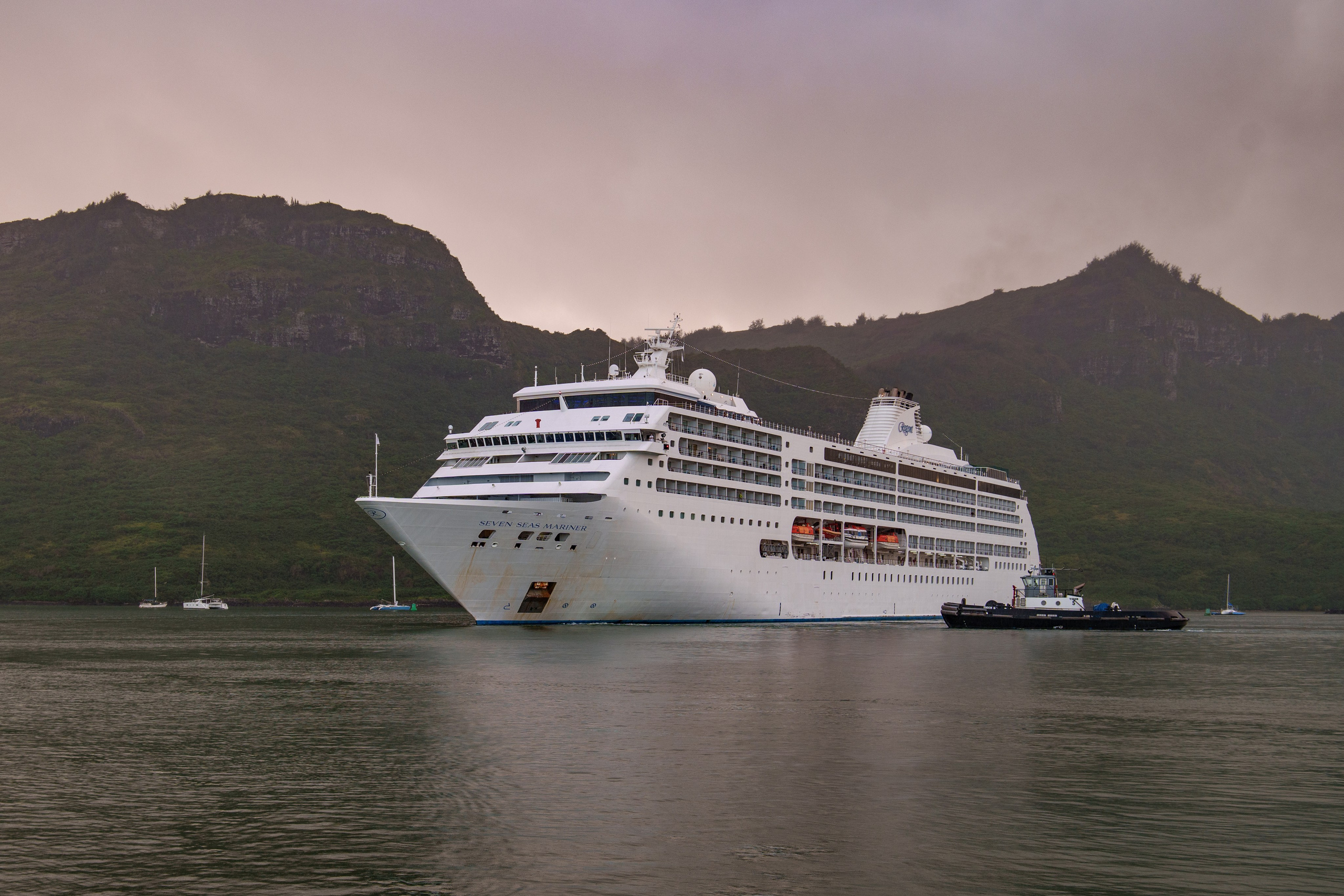 SHIPS. Awards winning photographer in Kauai, Hawaii