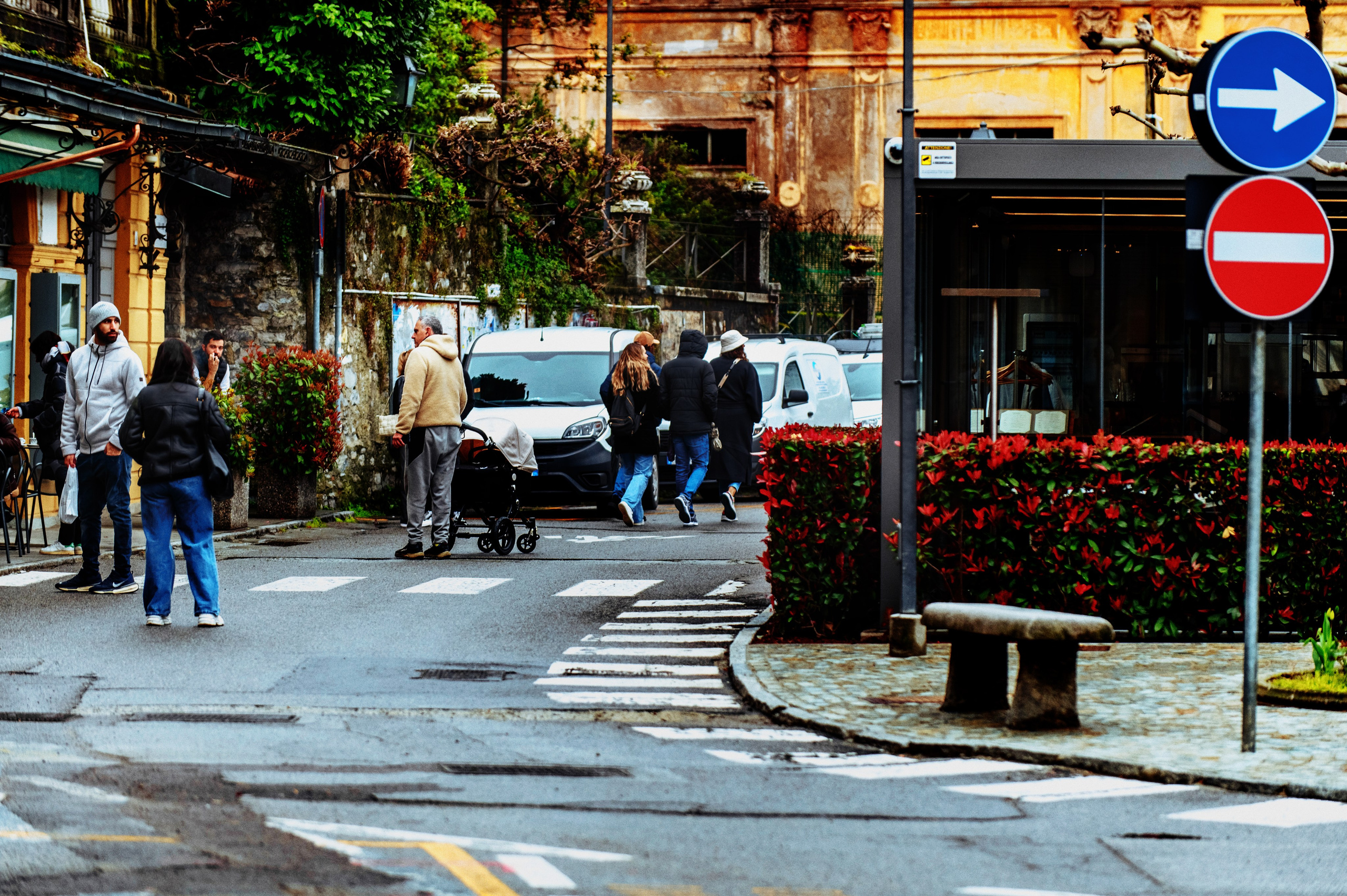 Como Evghenii. Wedding photographer from Moldova Alexey Chipchiu