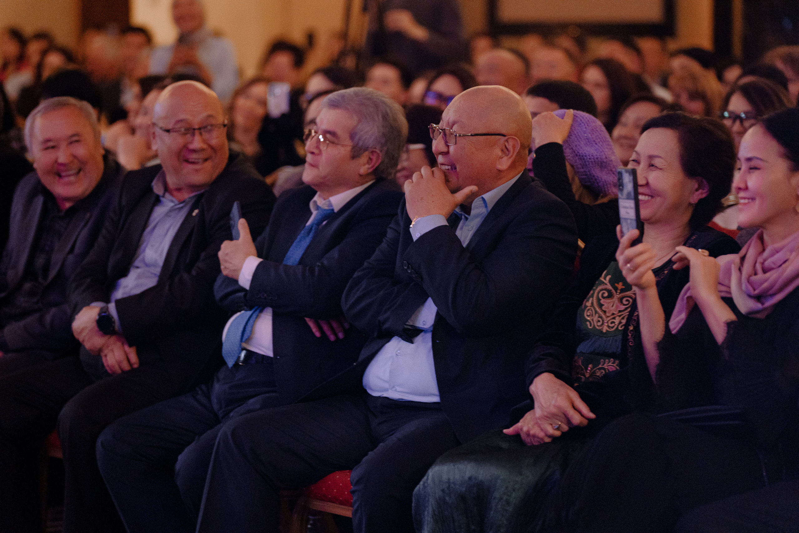 Concert Music of Ulan Asamudinov. Азимжан Нуритдинходжаев — свадебный фотограф
