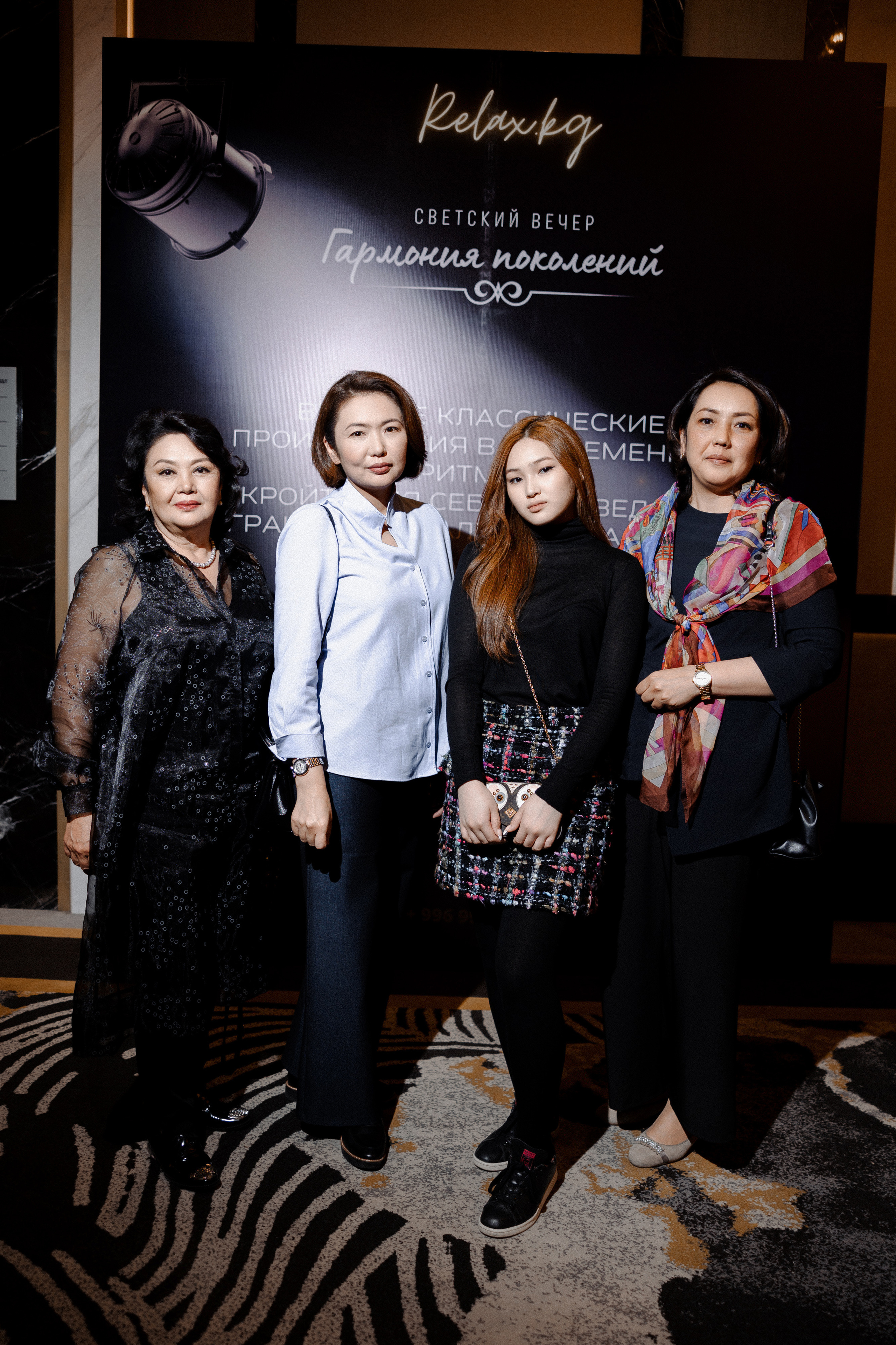 Concert Music of Ulan Asamudinov. Азимжан Нуритдинходжаев — свадебный фотограф