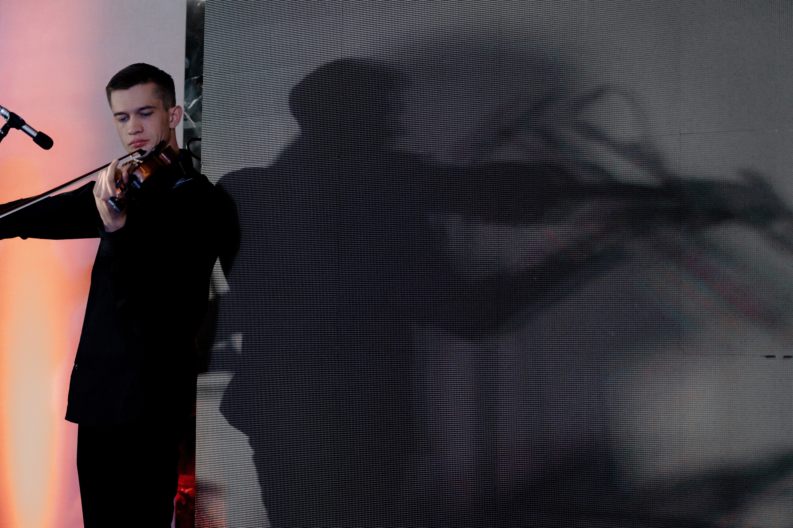 Concert Music of Ulan Asamudinov. Азимжан Нуритдинходжаев — свадебный фотограф