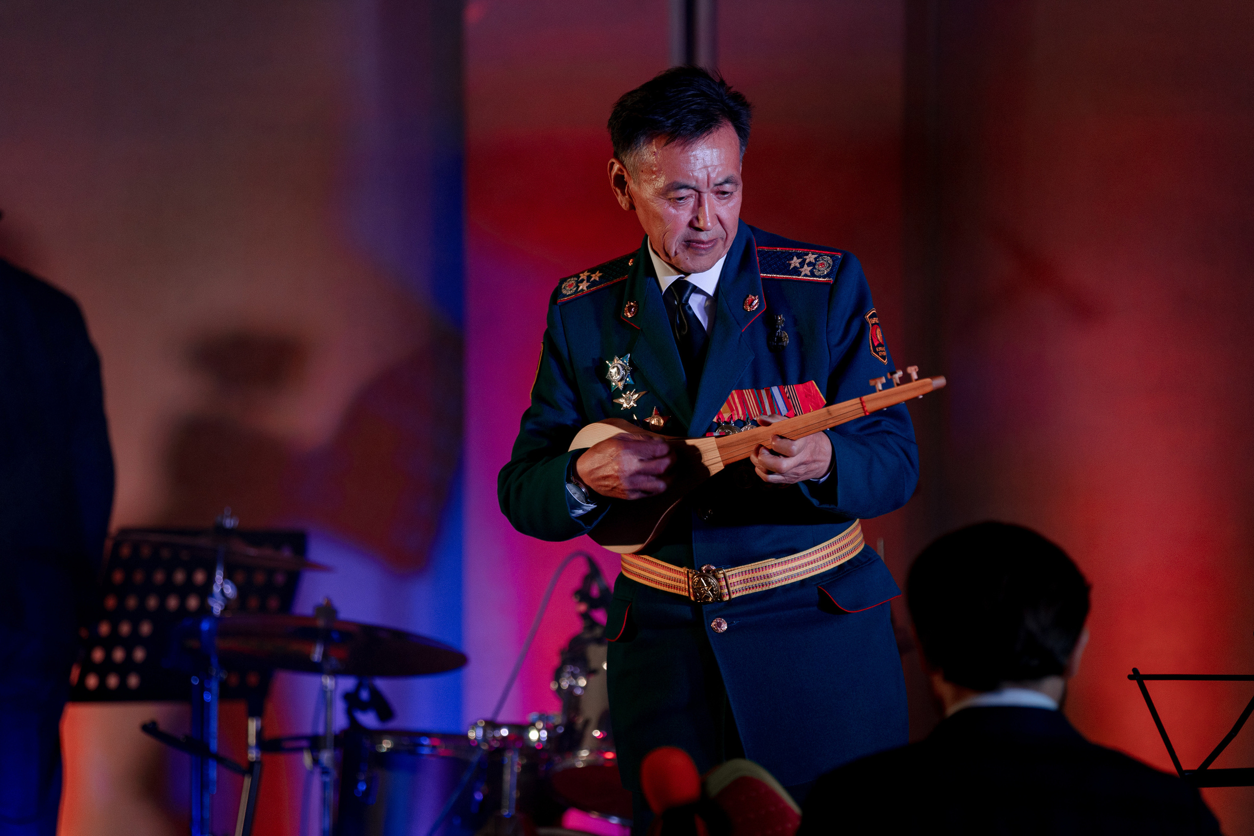 Concert Music of Ulan Asamudinov. Азимжан Нуритдинходжаев — свадебный фотограф