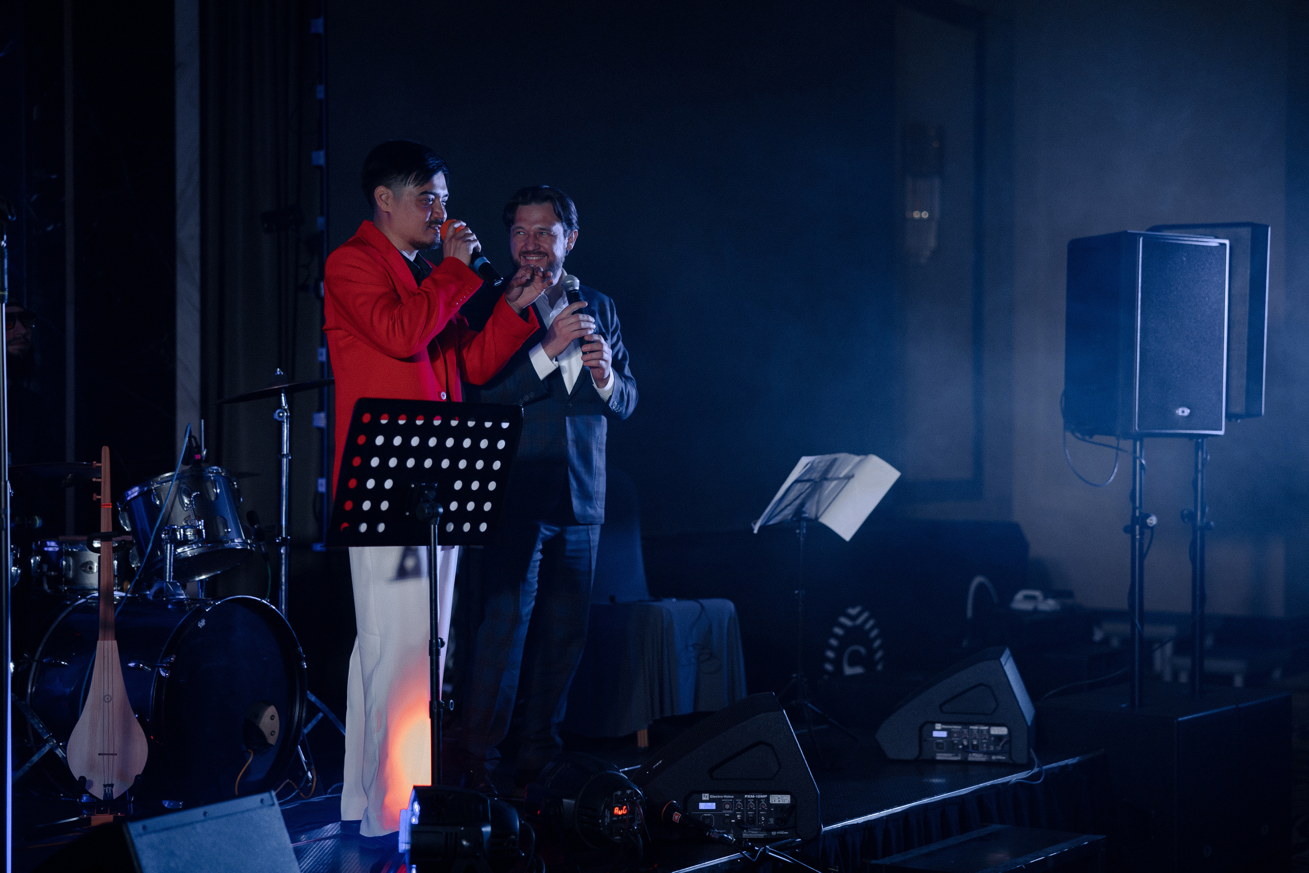 Concert Music of Ulan Asamudinov. Азимжан Нуритдинходжаев — свадебный фотограф