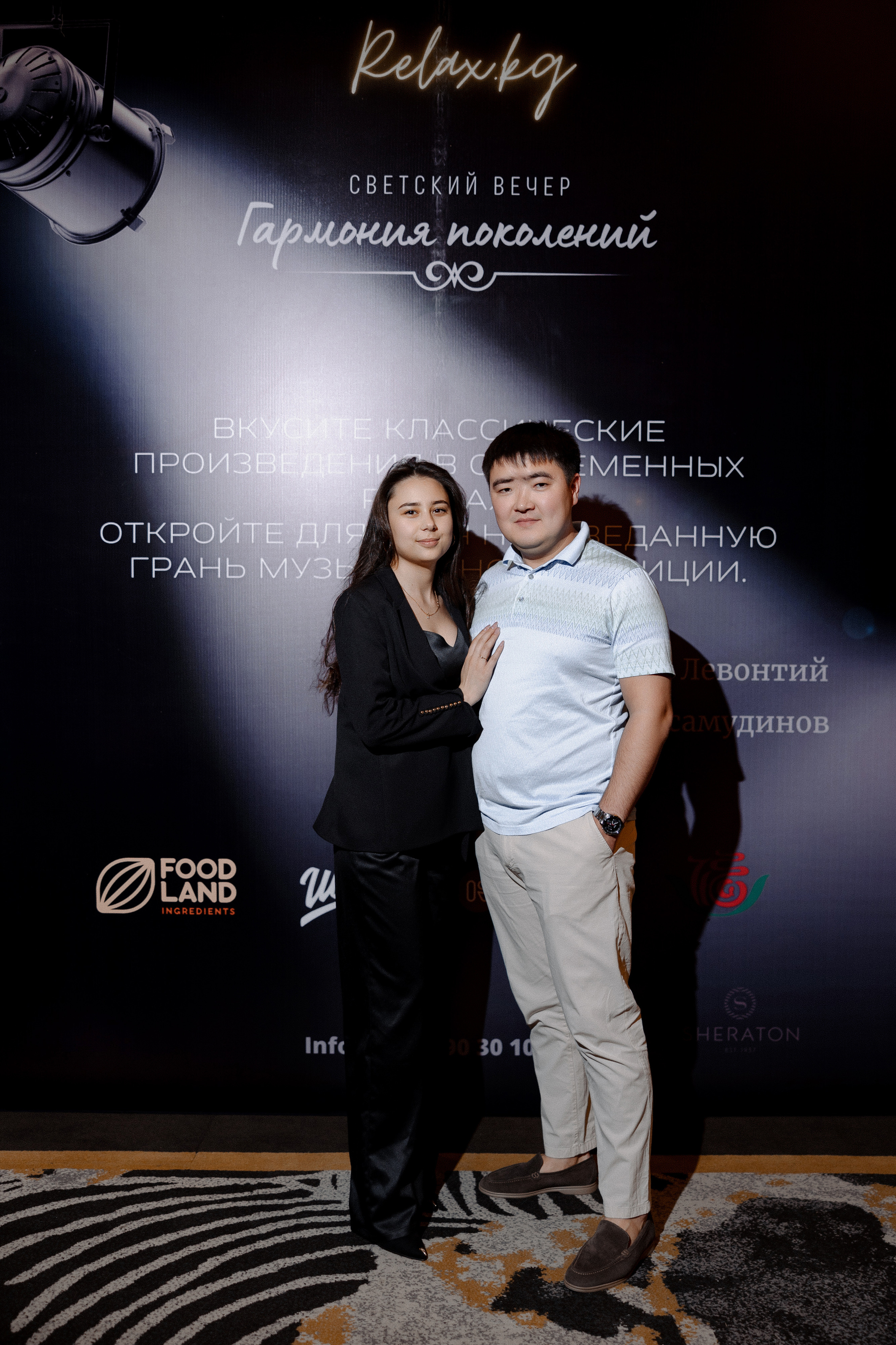 Concert Music of Ulan Asamudinov. Азимжан Нуритдинходжаев — свадебный фотограф