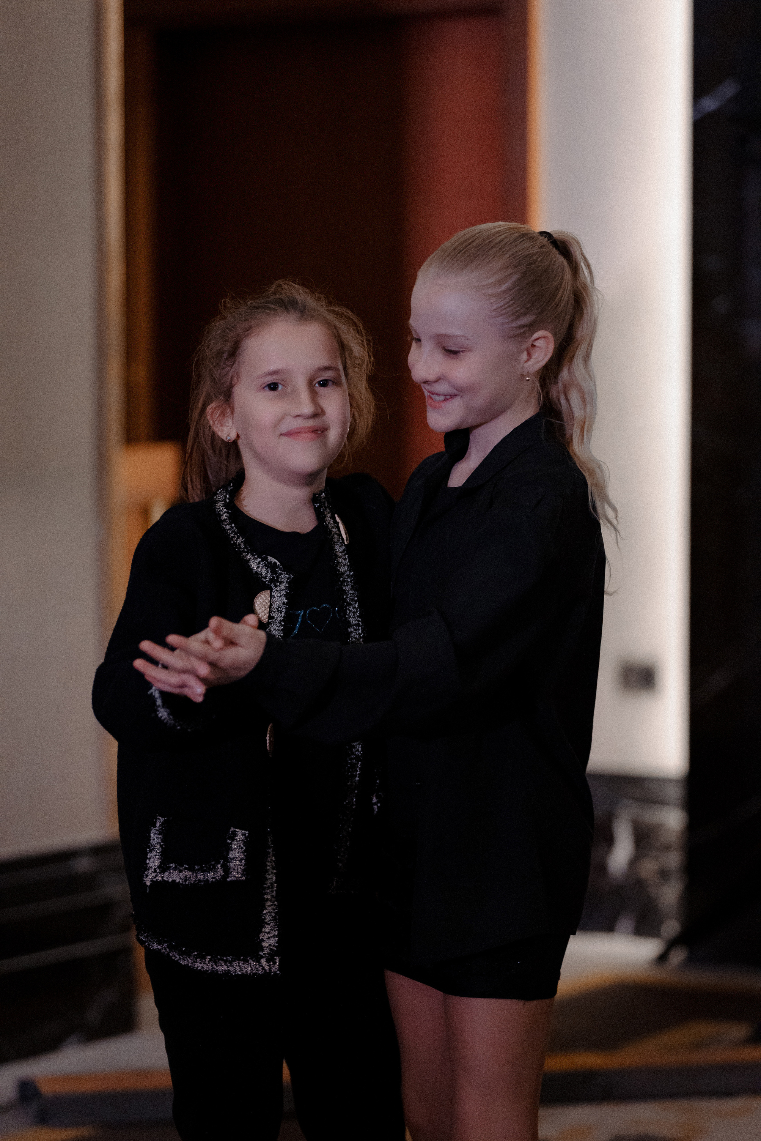 Concert Music of Ulan Asamudinov. Азимжан Нуритдинходжаев — свадебный фотограф