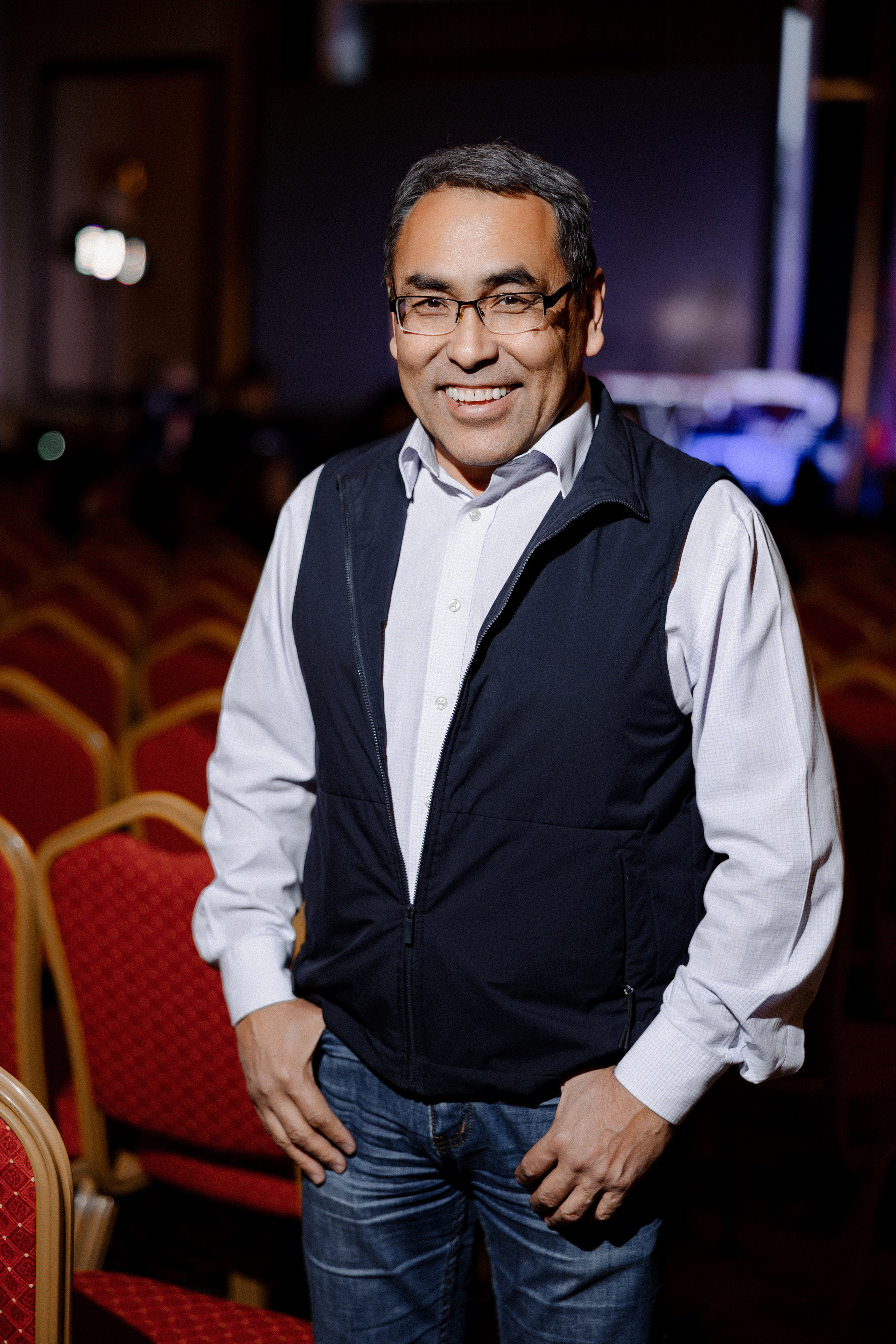 Concert Music of Ulan Asamudinov. Азимжан Нуритдинходжаев — свадебный фотограф