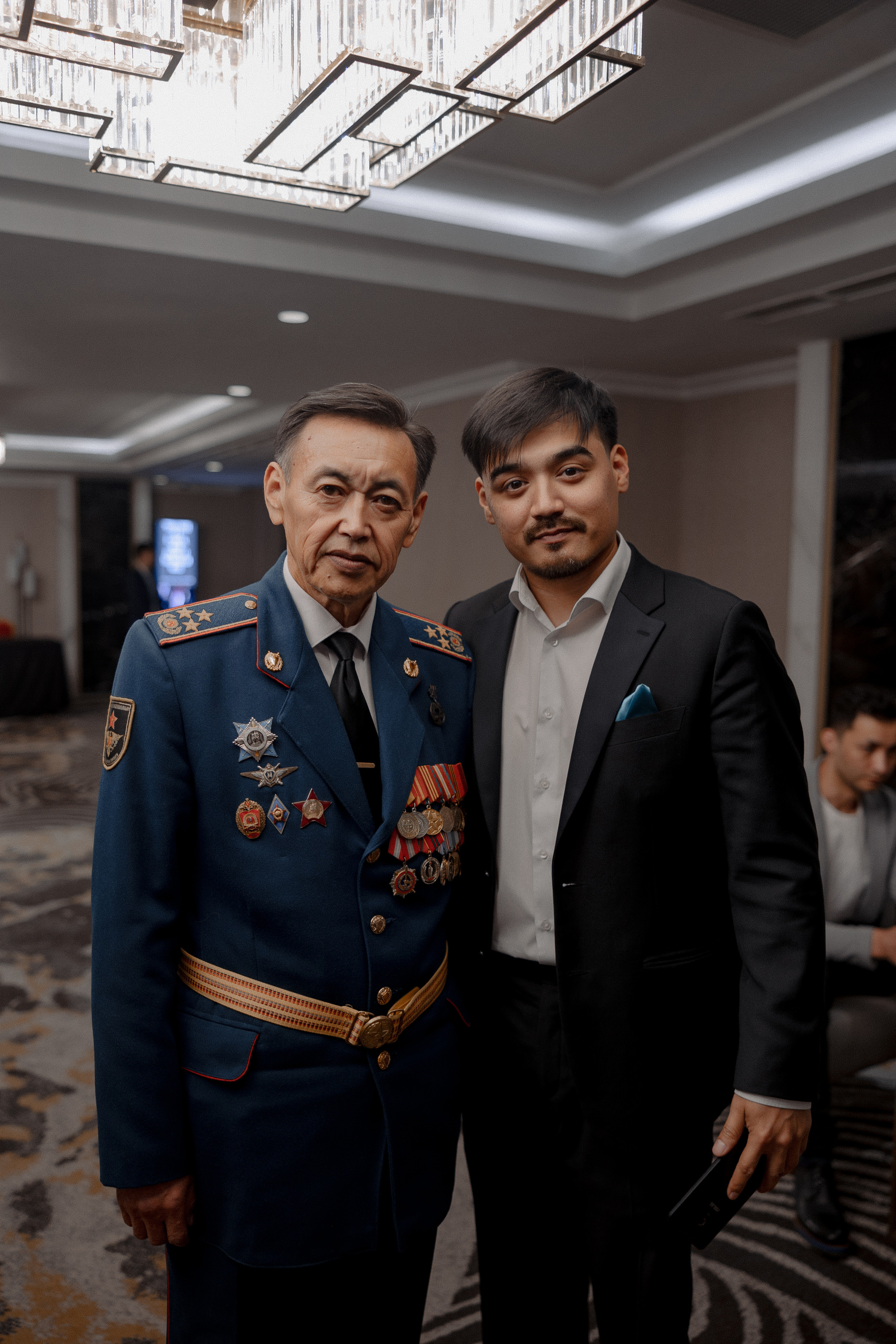 Concert Music of Ulan Asamudinov. Азимжан Нуритдинходжаев — свадебный фотограф