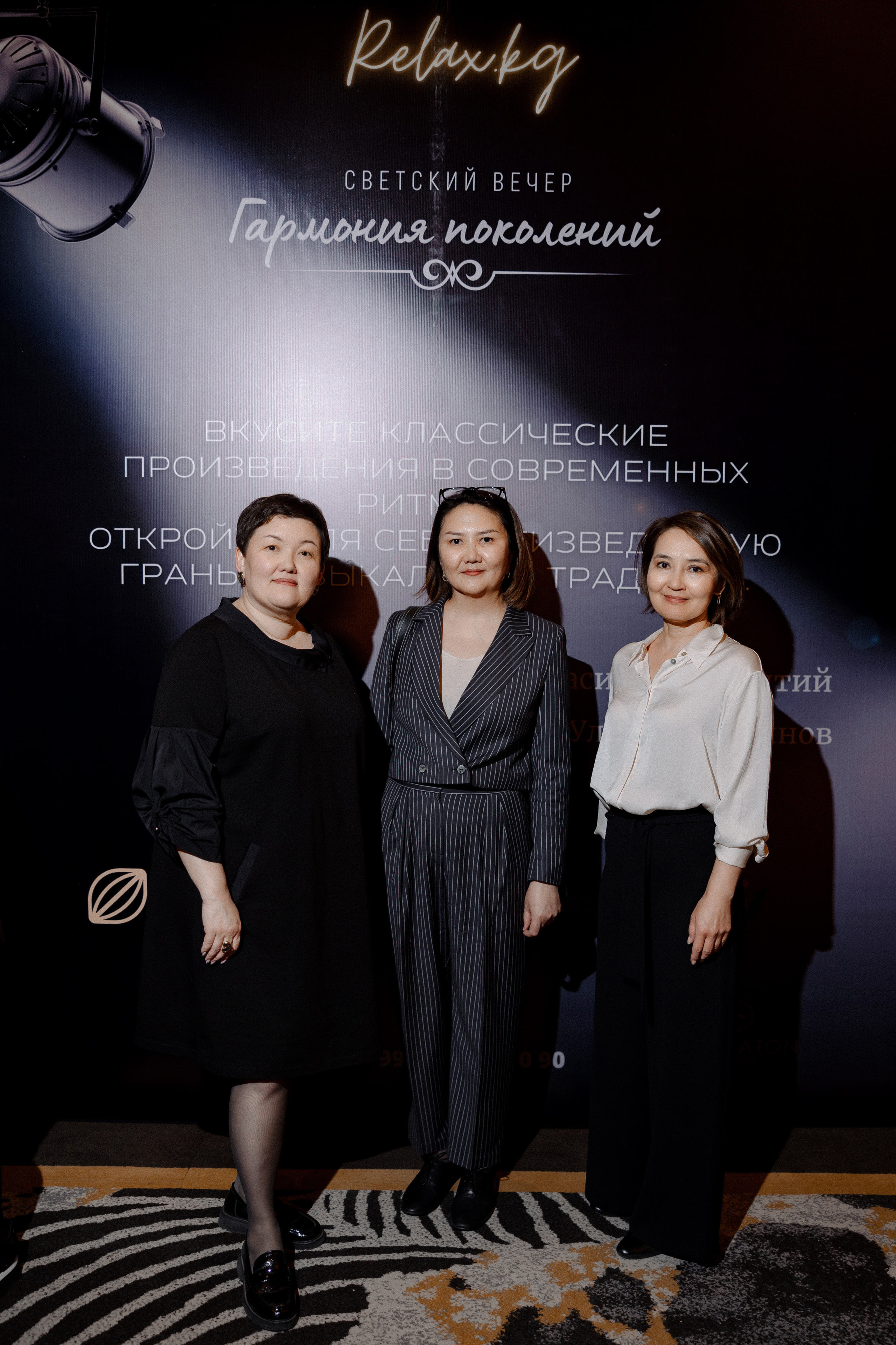 Concert Music of Ulan Asamudinov. Азимжан Нуритдинходжаев — свадебный фотограф