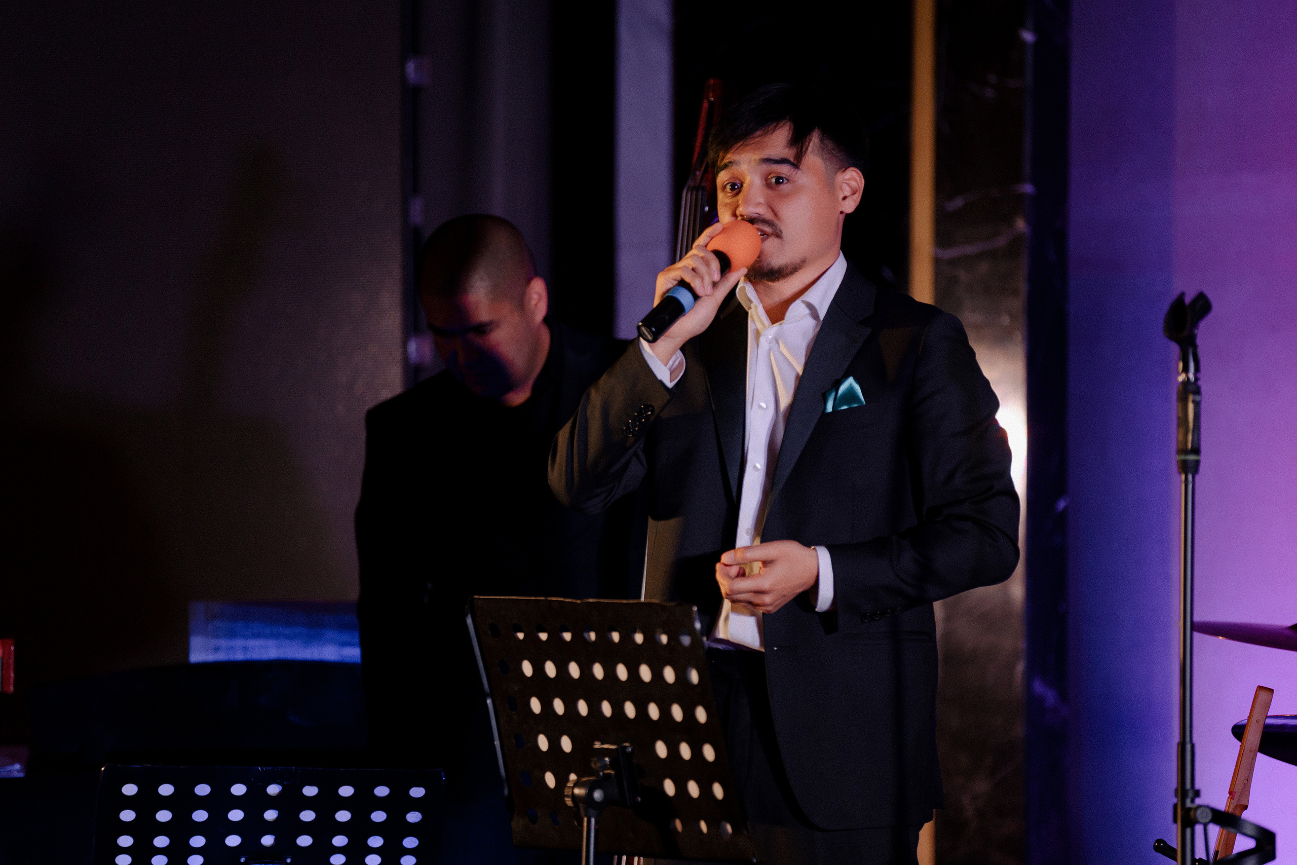 Concert Music of Ulan Asamudinov. Азимжан Нуритдинходжаев — свадебный фотограф