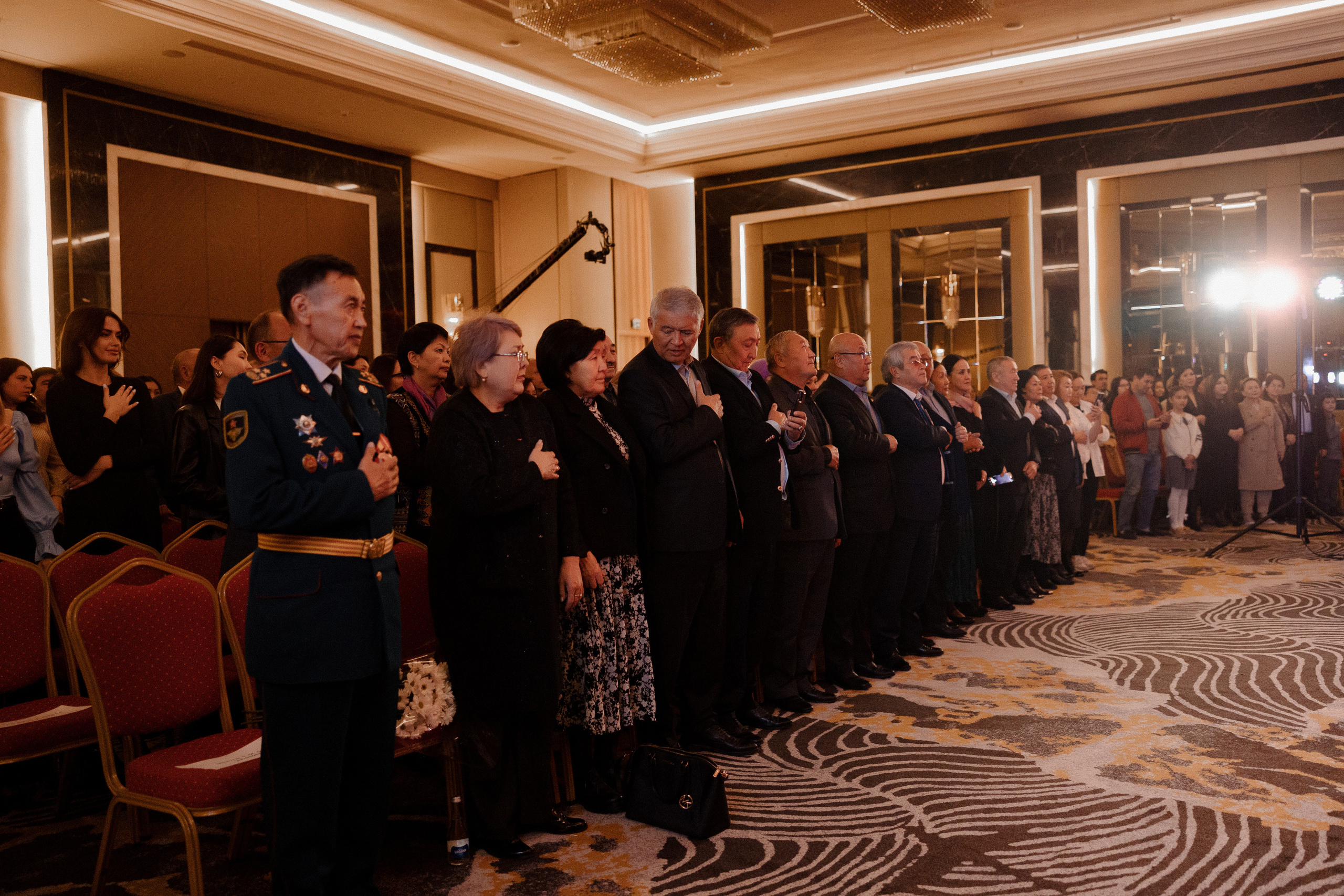 Concert Music of Ulan Asamudinov. Азимжан Нуритдинходжаев — свадебный фотограф