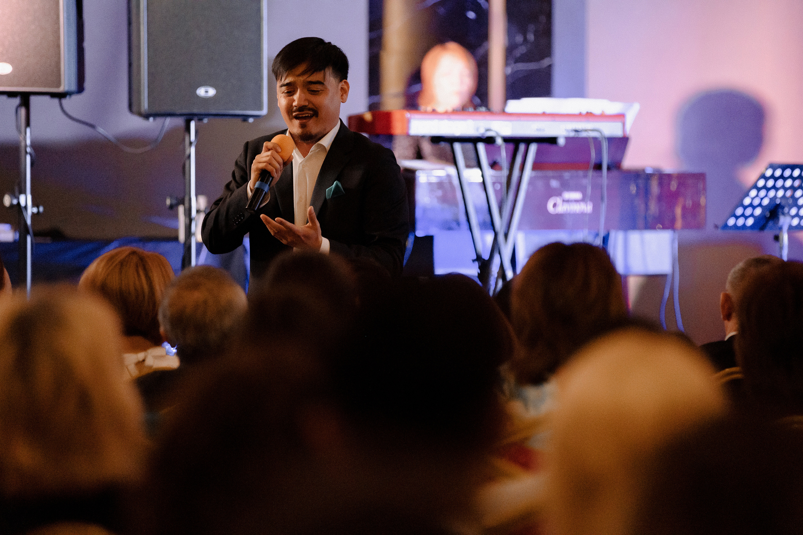 Concert Music of Ulan Asamudinov. Азимжан Нуритдинходжаев — свадебный фотограф