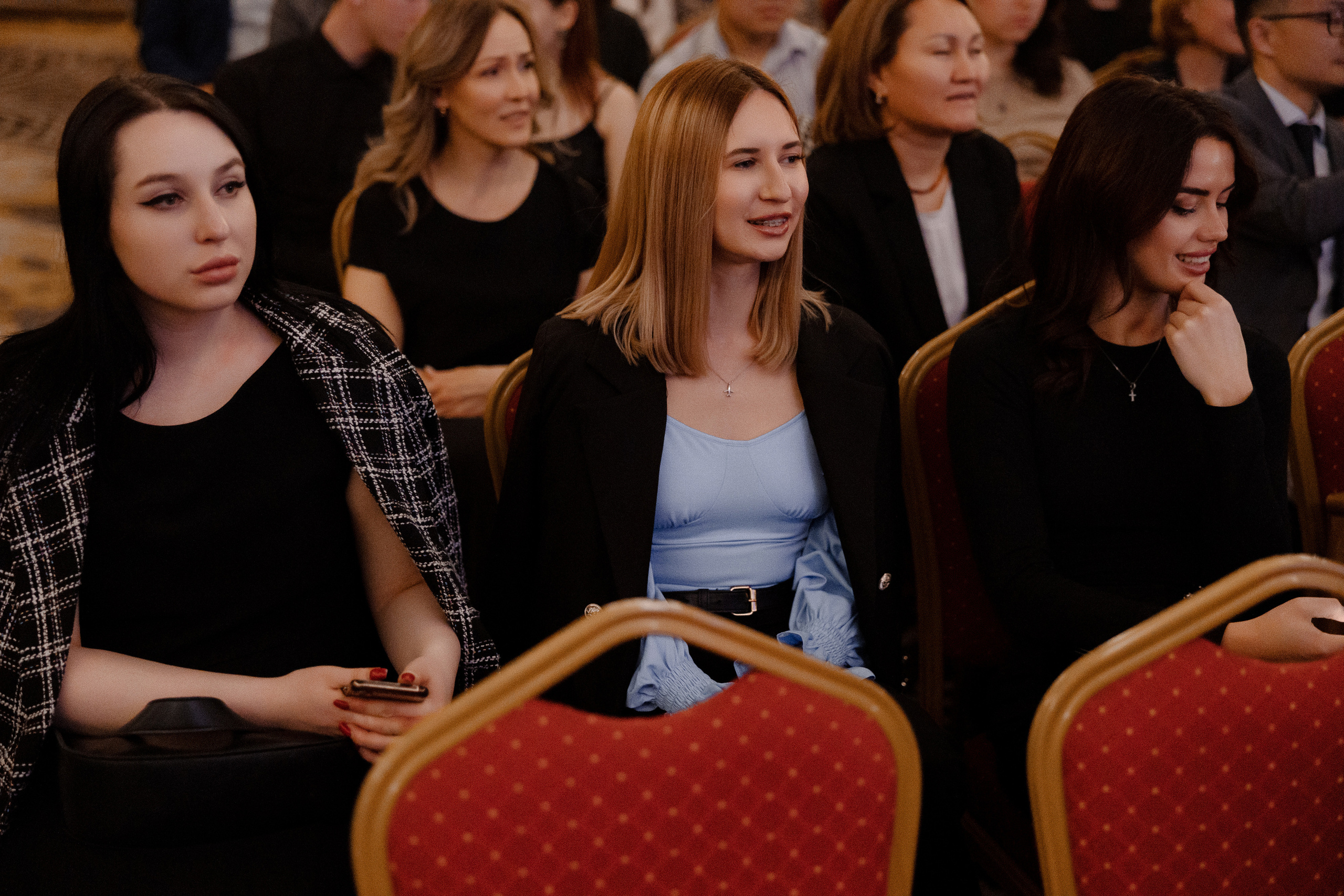 Concert Music of Ulan Asamudinov. Азимжан Нуритдинходжаев — свадебный фотограф