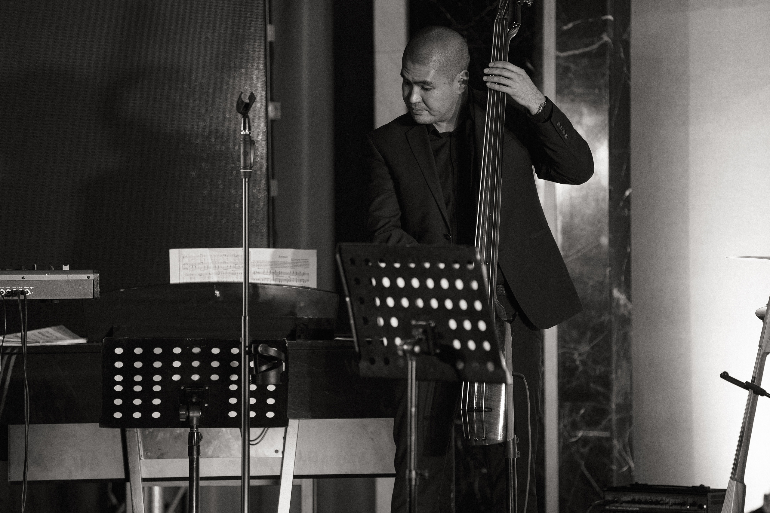 Concert Music of Ulan Asamudinov. Азимжан Нуритдинходжаев — свадебный фотограф