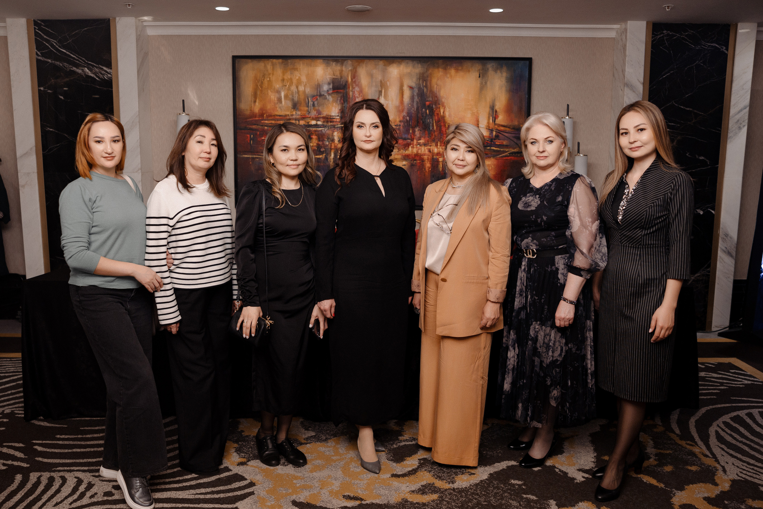 Concert Music of Ulan Asamudinov. Азимжан Нуритдинходжаев — свадебный фотограф