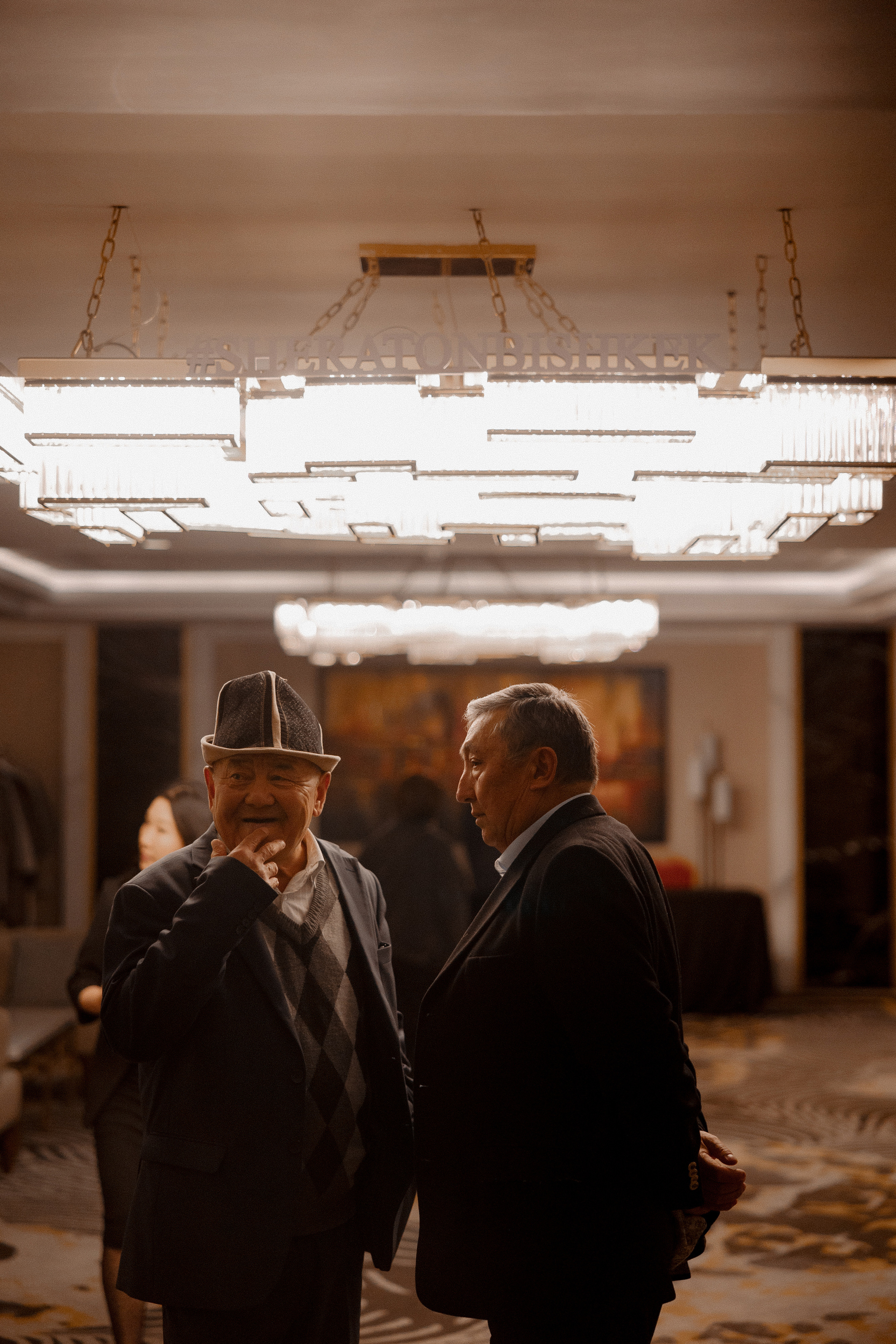 Concert Music of Ulan Asamudinov. Азимжан Нуритдинходжаев — свадебный фотограф