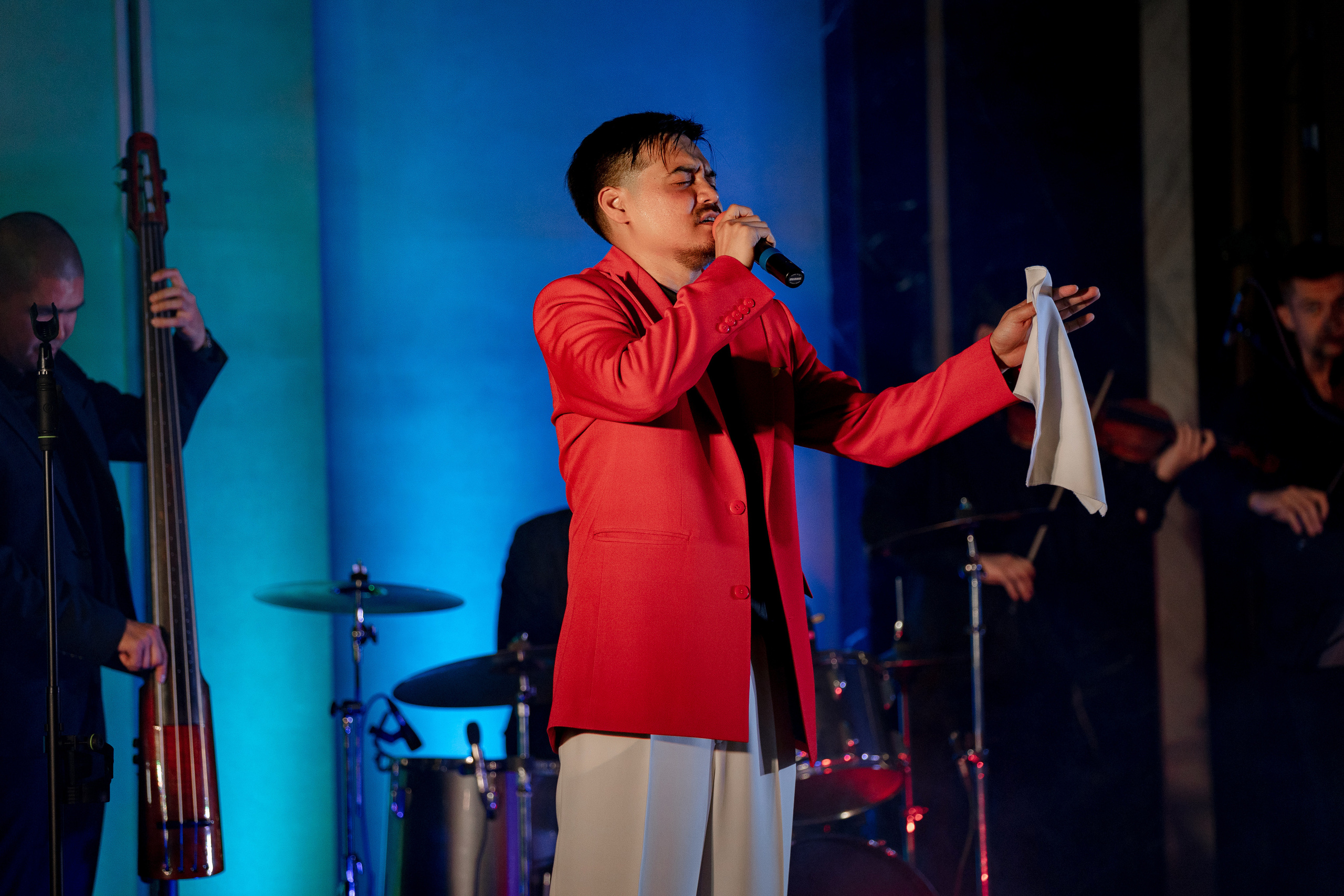 Concert Music of Ulan Asamudinov. Азимжан Нуритдинходжаев — свадебный фотограф