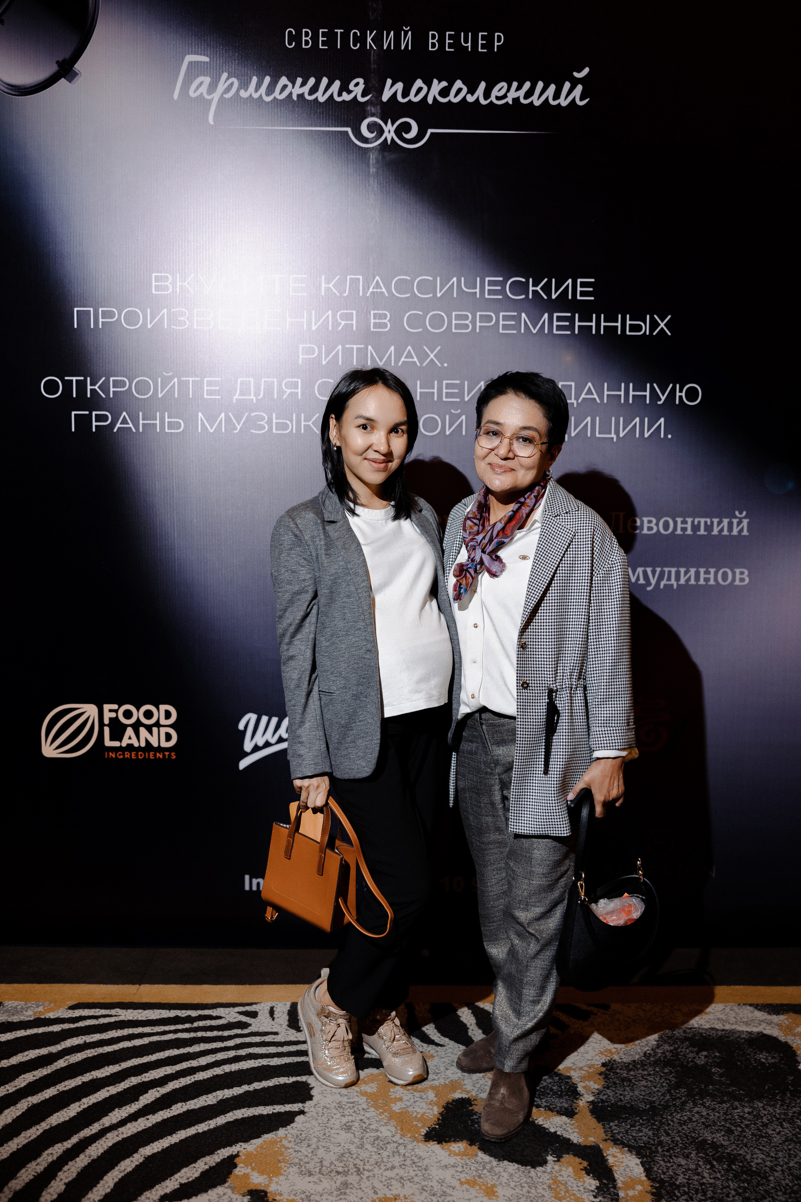 Concert Music of Ulan Asamudinov. Азимжан Нуритдинходжаев — свадебный фотограф