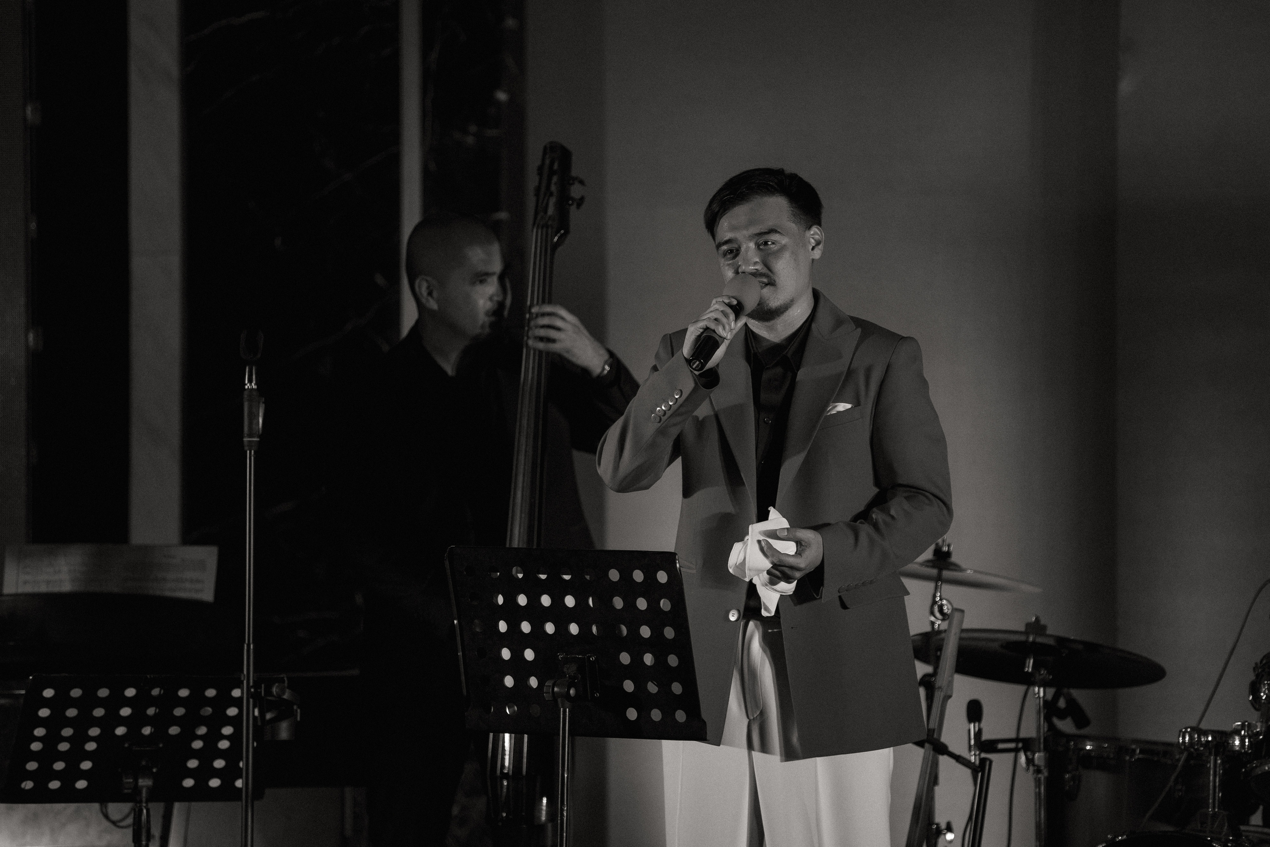 Concert Music of Ulan Asamudinov. Азимжан Нуритдинходжаев — свадебный фотограф