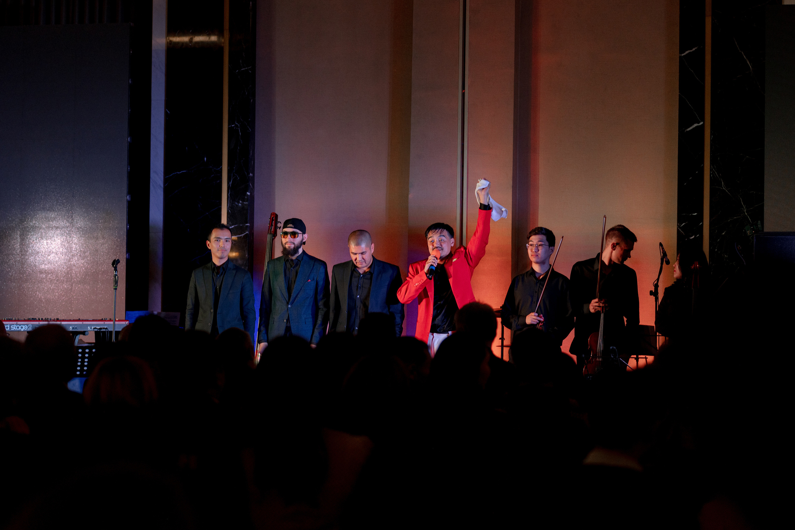 Concert Music of Ulan Asamudinov. Азимжан Нуритдинходжаев — свадебный фотограф