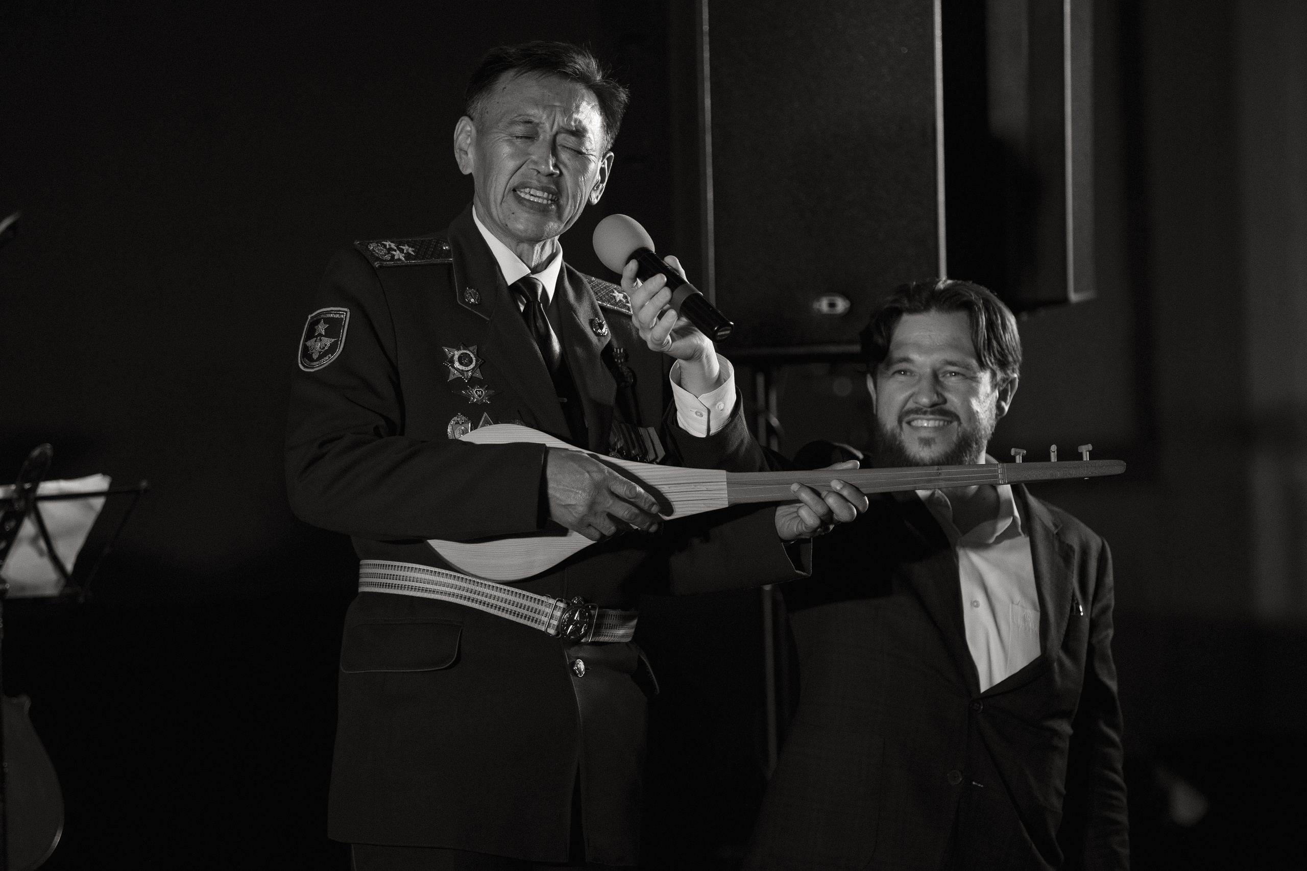 Concert Music of Ulan Asamudinov. Азимжан Нуритдинходжаев — свадебный фотограф