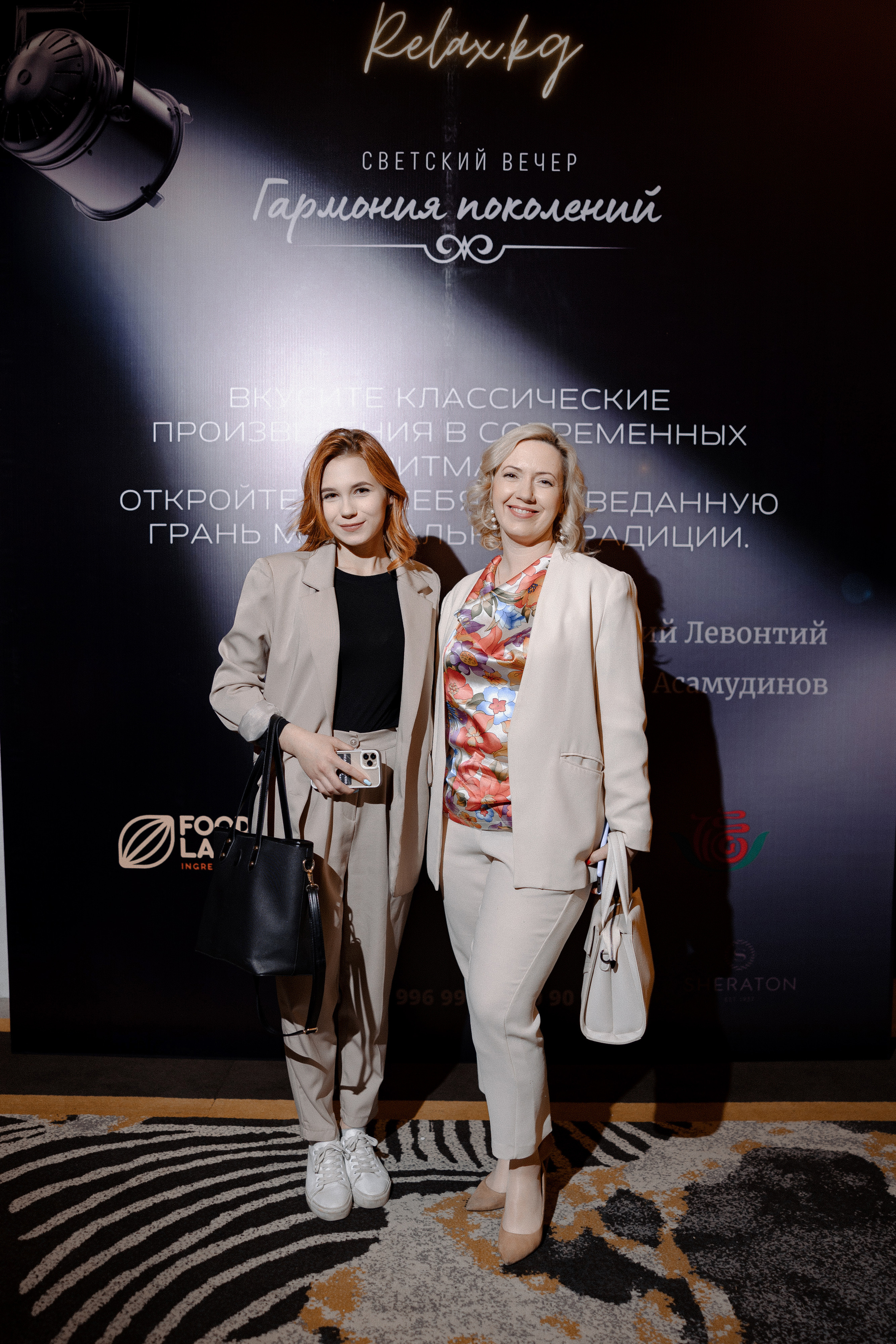 Concert Music of Ulan Asamudinov. Азимжан Нуритдинходжаев — свадебный фотограф