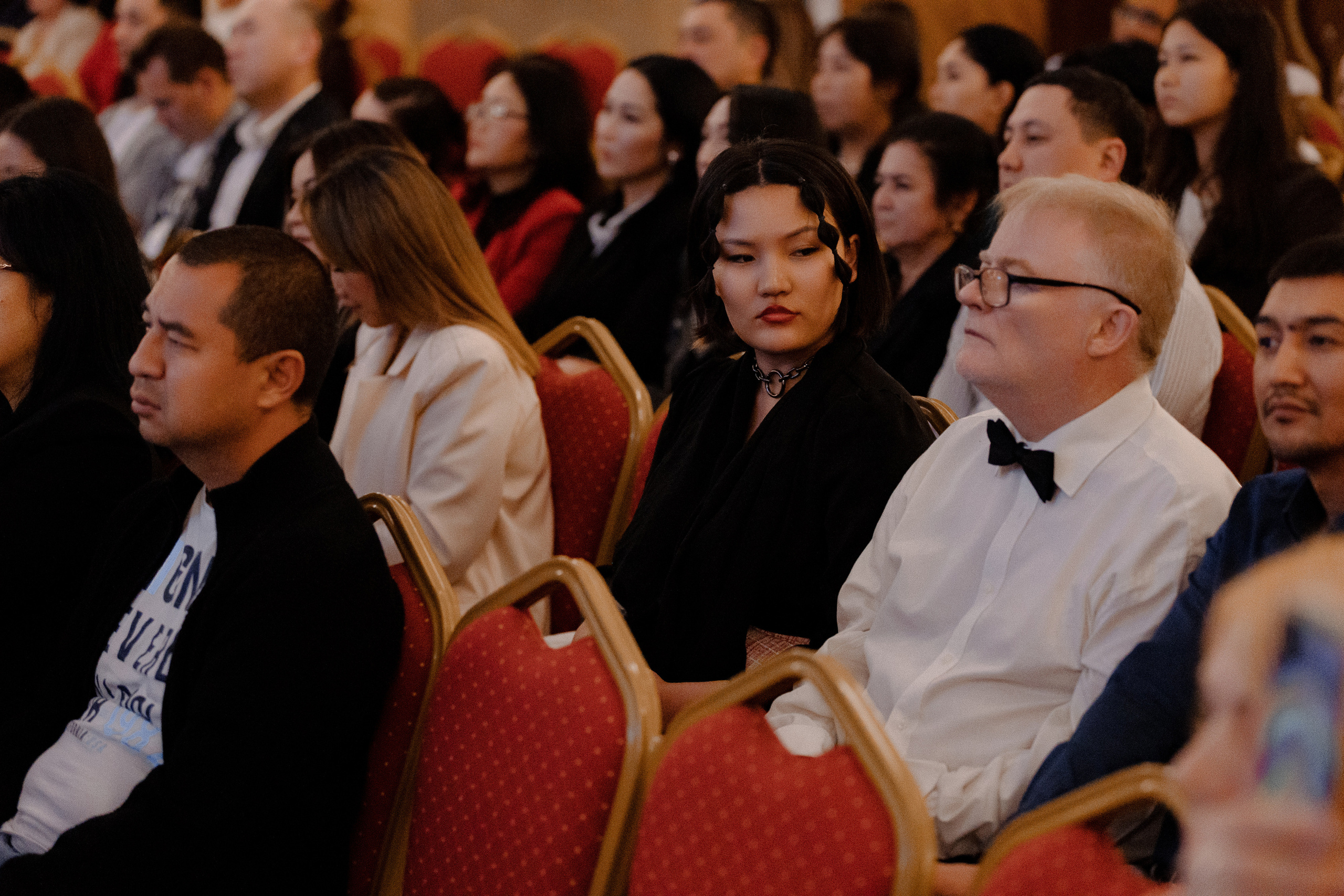 Concert Music of Ulan Asamudinov. Азимжан Нуритдинходжаев — свадебный фотограф