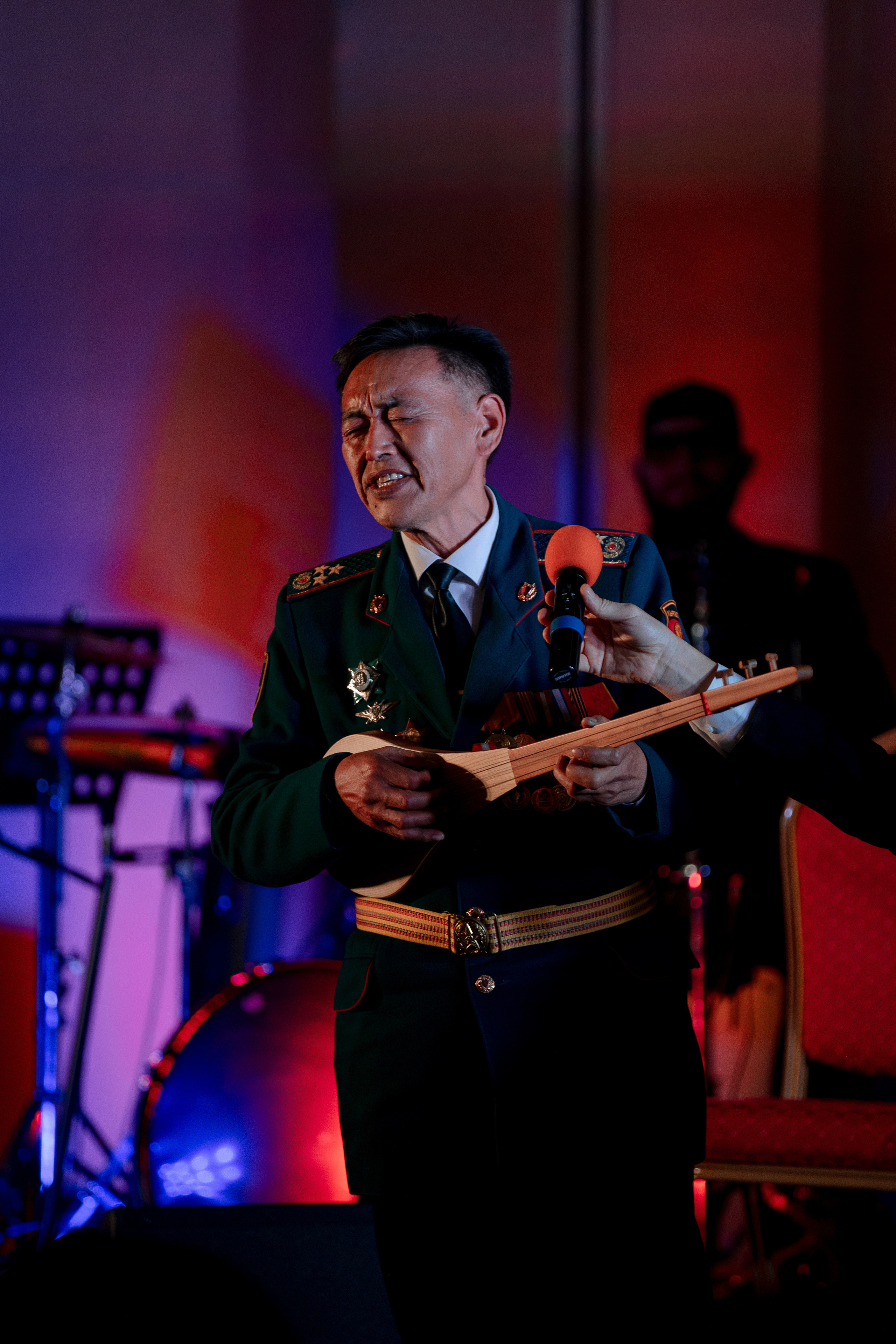 Concert Music of Ulan Asamudinov. Азимжан Нуритдинходжаев — свадебный фотограф