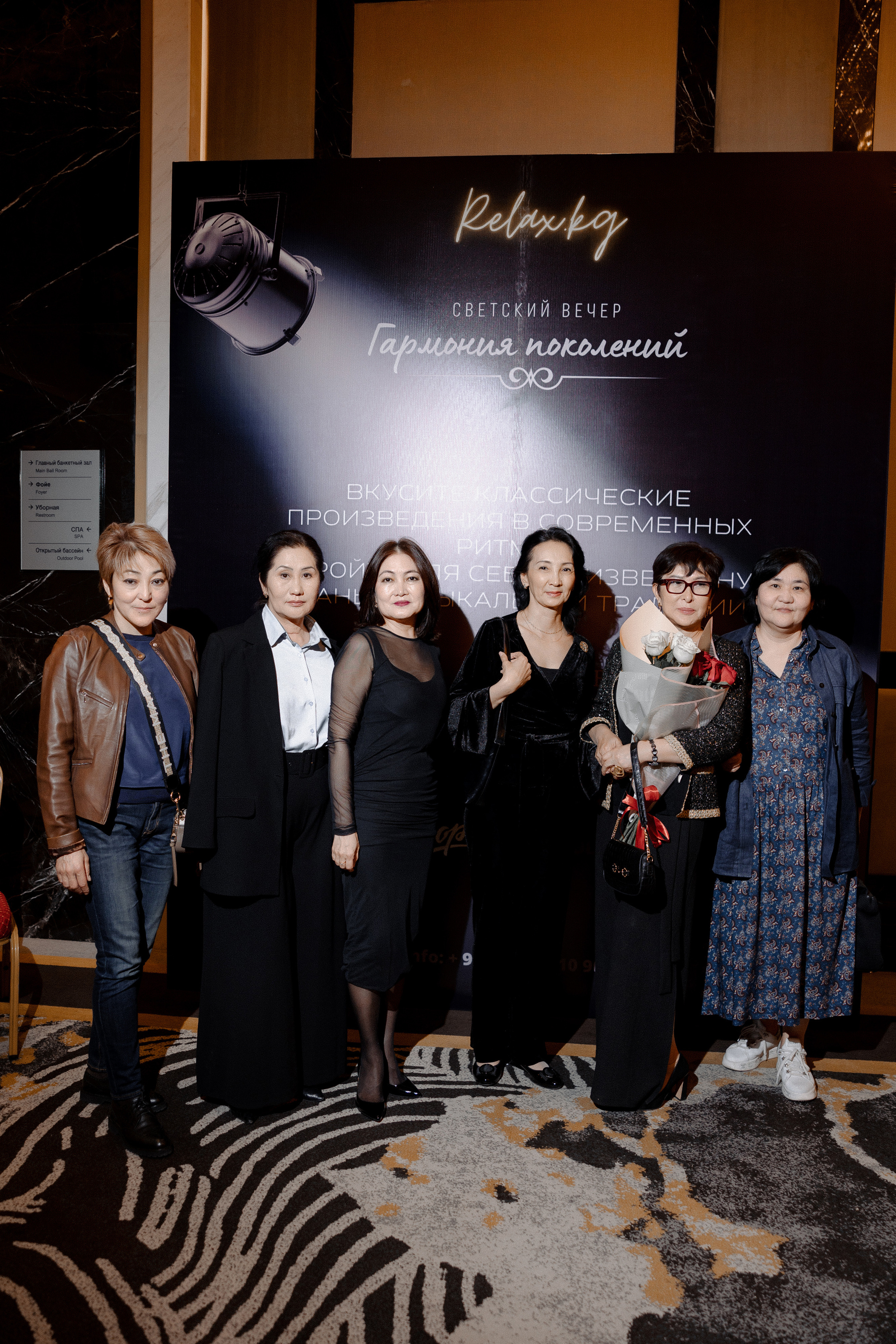 Concert Music of Ulan Asamudinov. Азимжан Нуритдинходжаев — свадебный фотограф